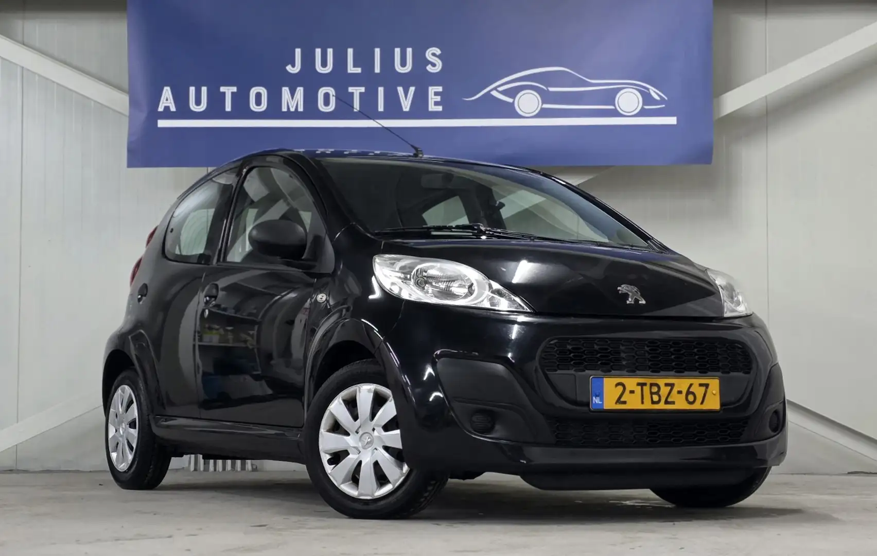 Peugeot 107 1.0 Urban Light Accent Airco Garantie Nieuwe APK M Zwart - 2