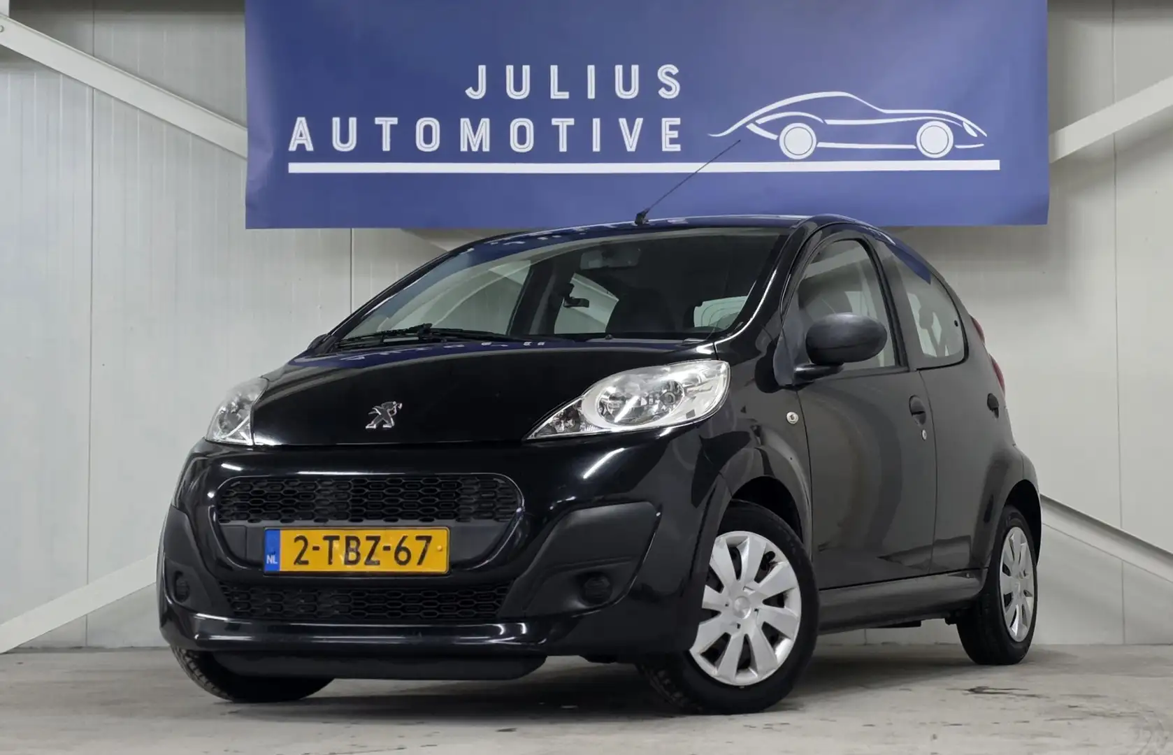 Peugeot 107 1.0 Urban Light Accent Airco Garantie Nieuwe APK M Zwart - 1