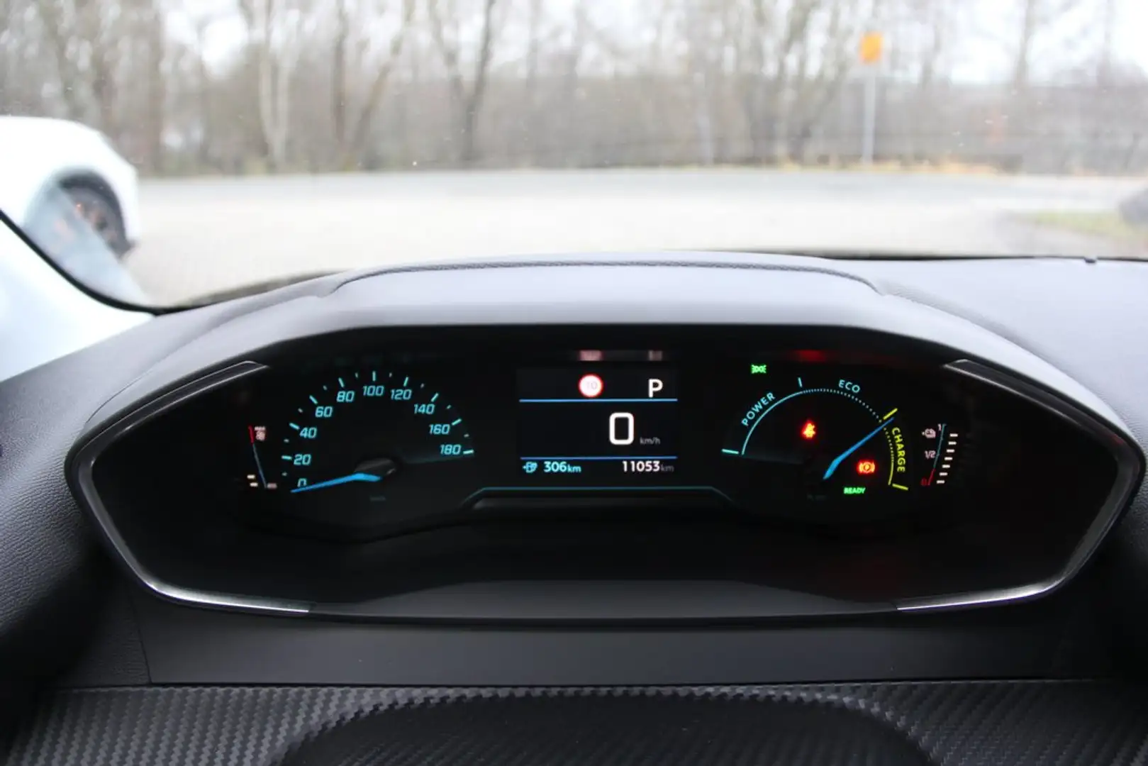 Peugeot e-208 Elektro 136PS Style LED SmartLink Tempomat 11KW Zwart - 2