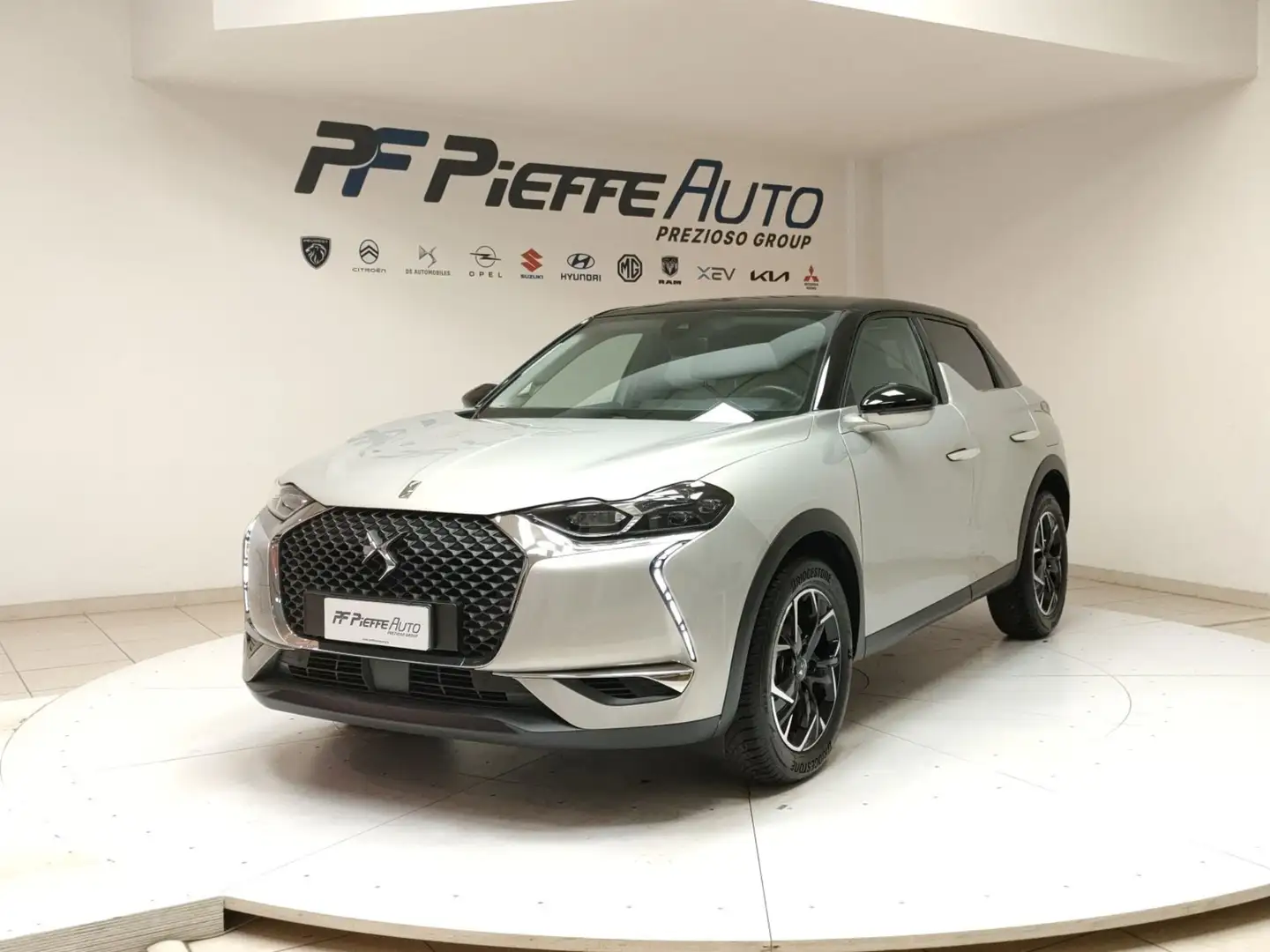 DS Automobiles DS 3 Crossback 3 Crossback - DS 3 Crossback PureTech 100 Faubourg Grigio - 1