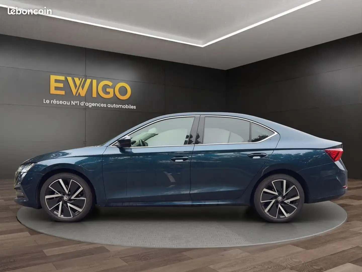 Skoda Octavia 1.4 tsi iv 204h 15phev 13kw style 4x2 dsg bva sieges chauffants apple carplay garantie 6 mois Bleu - 2