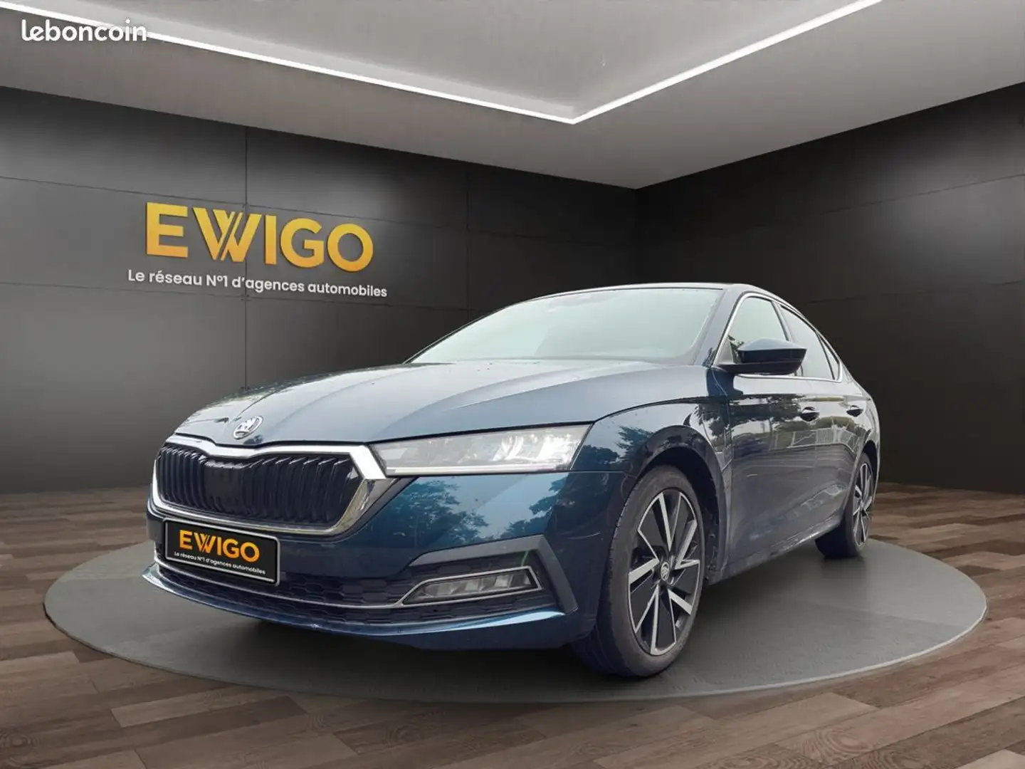 Skoda Octavia 1.4 tsi iv 204h 15phev 13kw style 4x2 dsg bva sieges chauffants apple carplay garantie 6 mois Bleu - 1