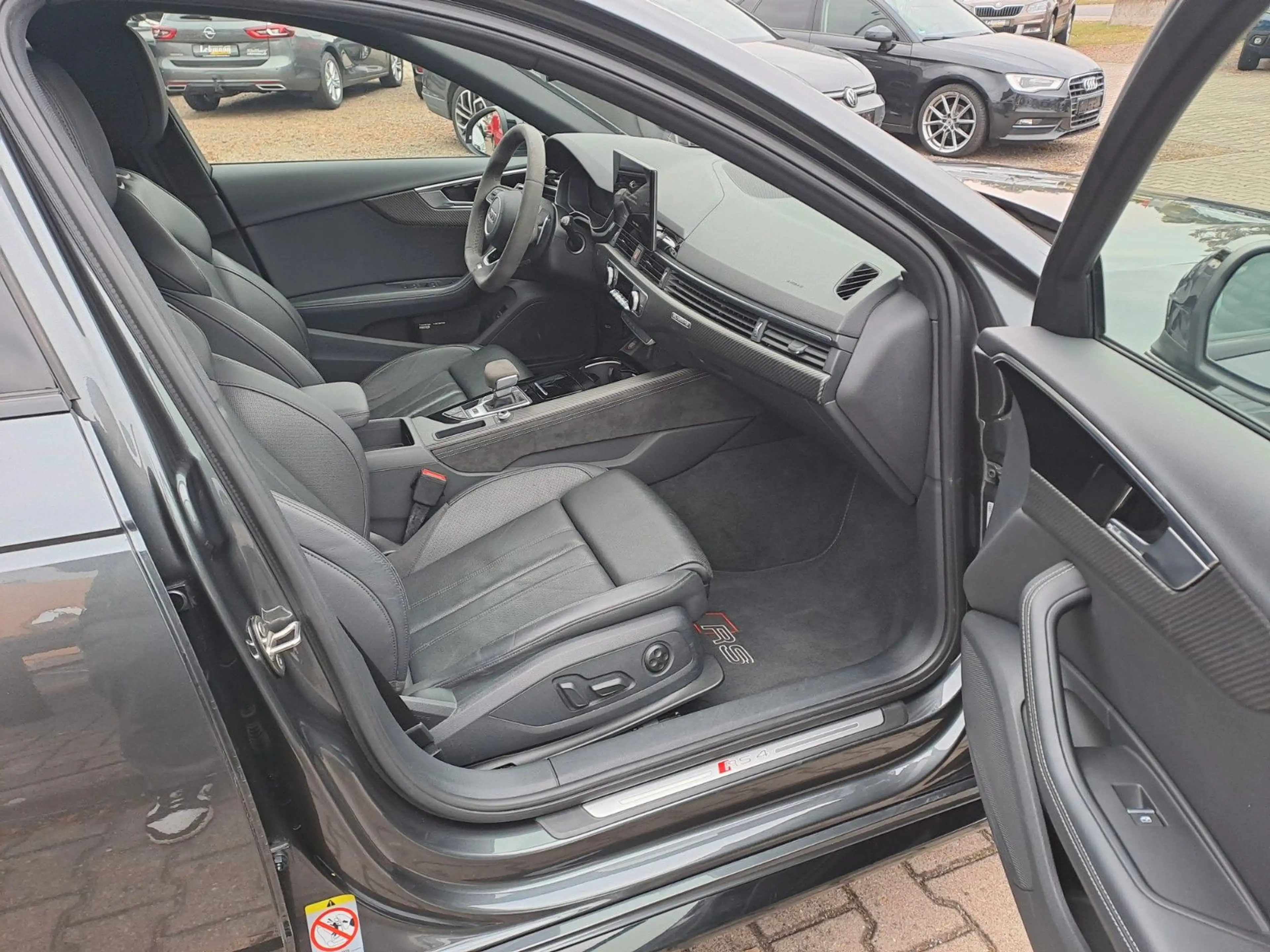 Audi RS4 Avant 2.9 TFSI quattro — photo 12