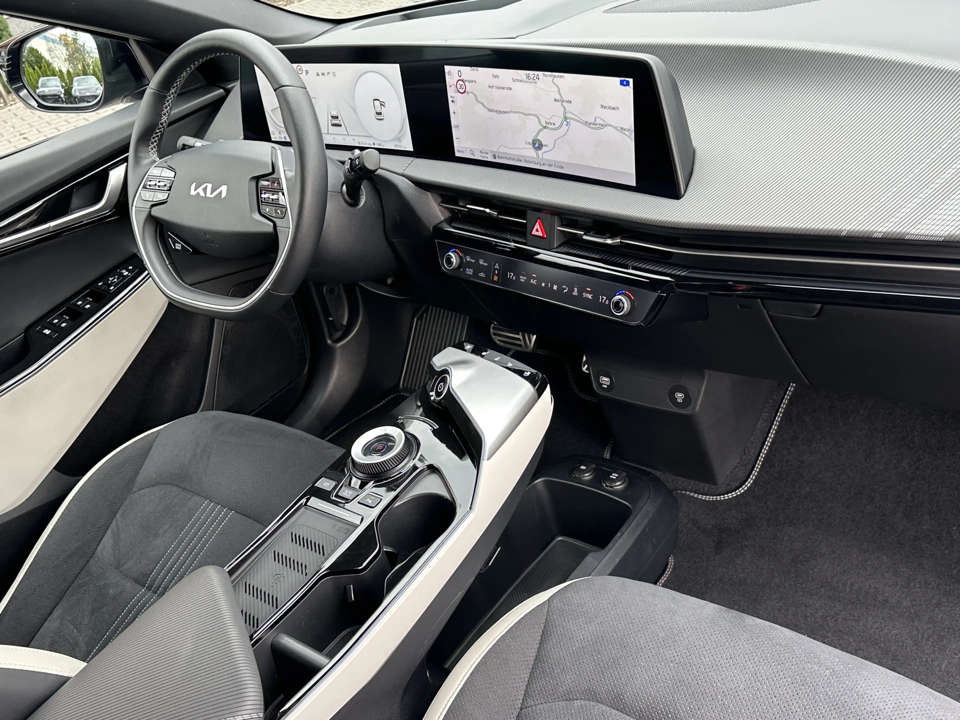 Kia EV6 GT-Line LED PANO HUD MEMO 360° AHK 77,4KWh — photo 9