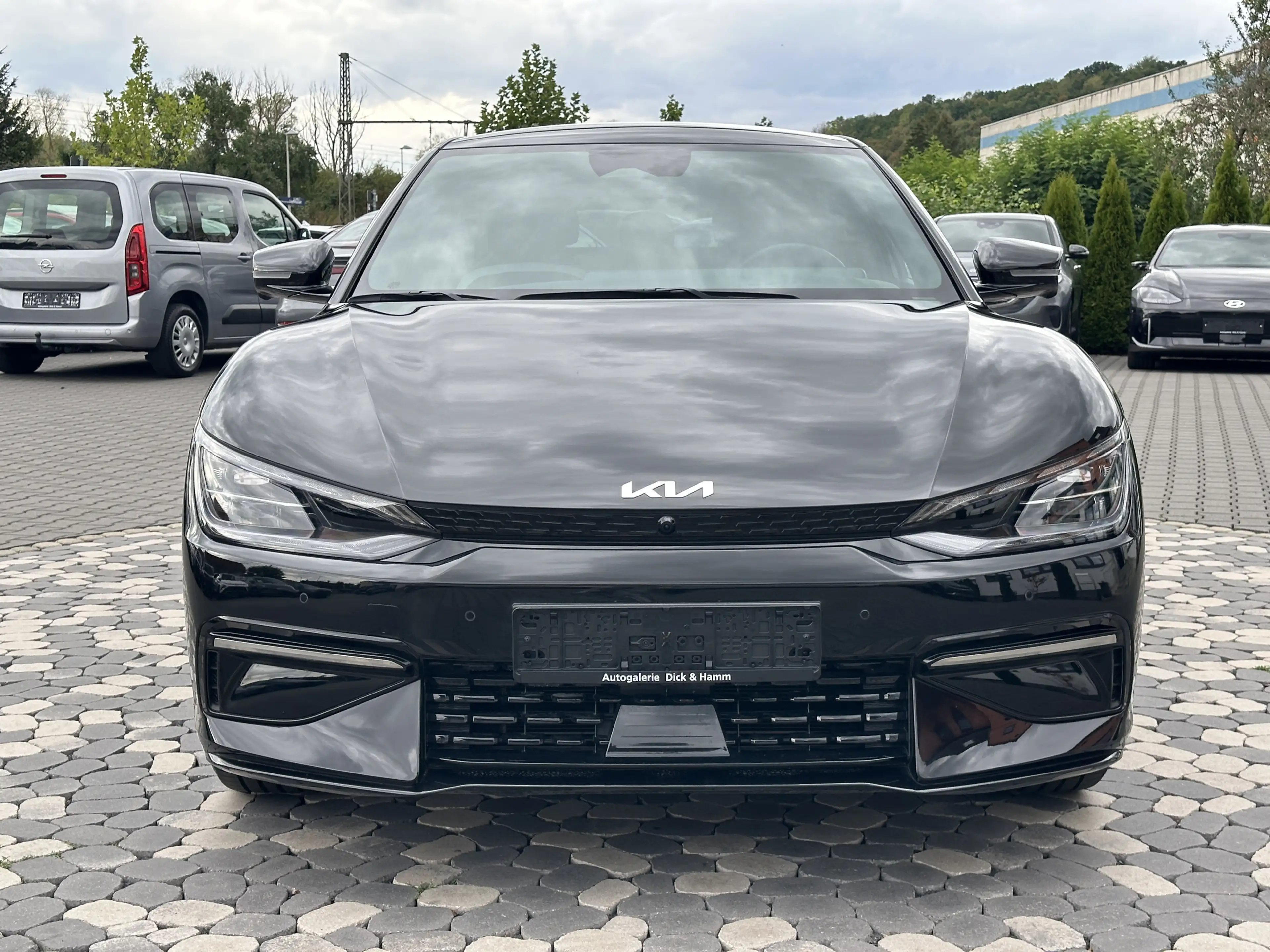 Kia EV6 GT-Line LED PANO HUD MEMO 360° AHK 77,4KWh — photo 3