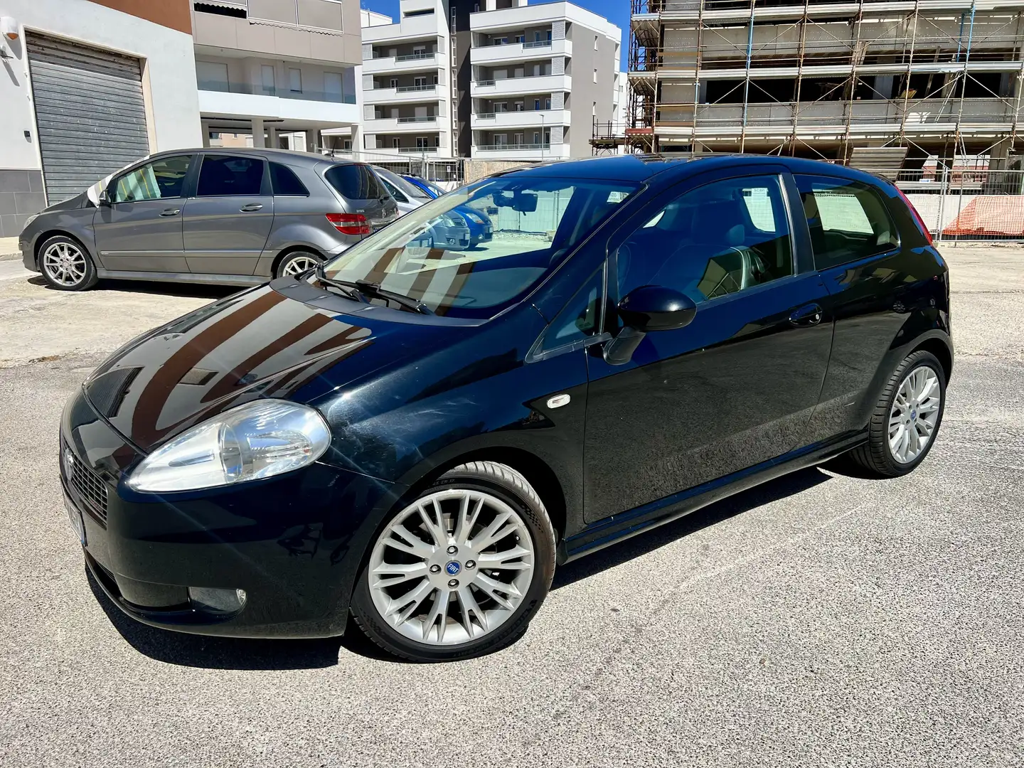 Fiat Grande Punto 3p 1.9 mjt Sport 130cv 6m Nero - 1