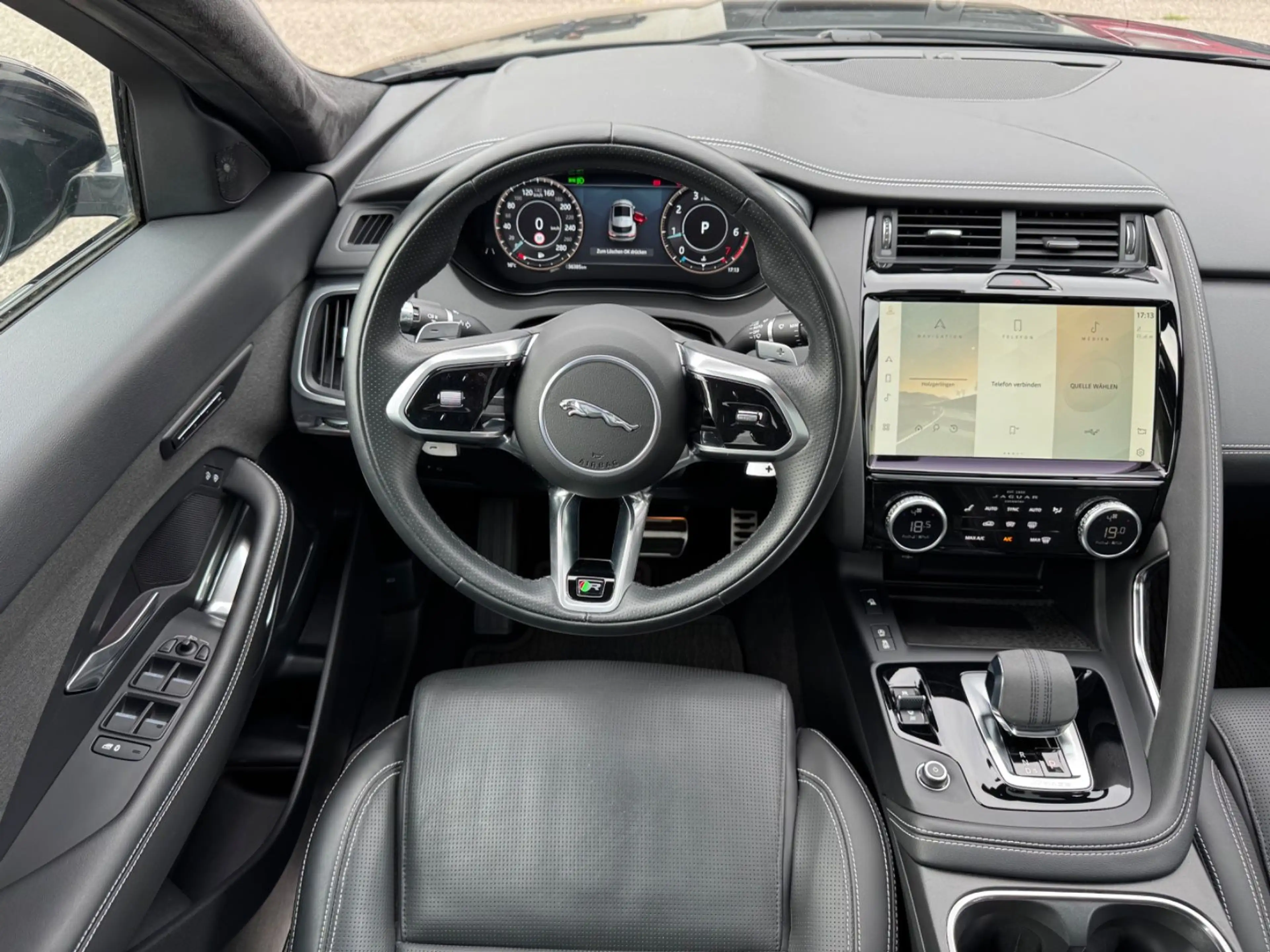 Jaguar E-Pace E-PACE R-Dynamic HSE AWD — photo 14