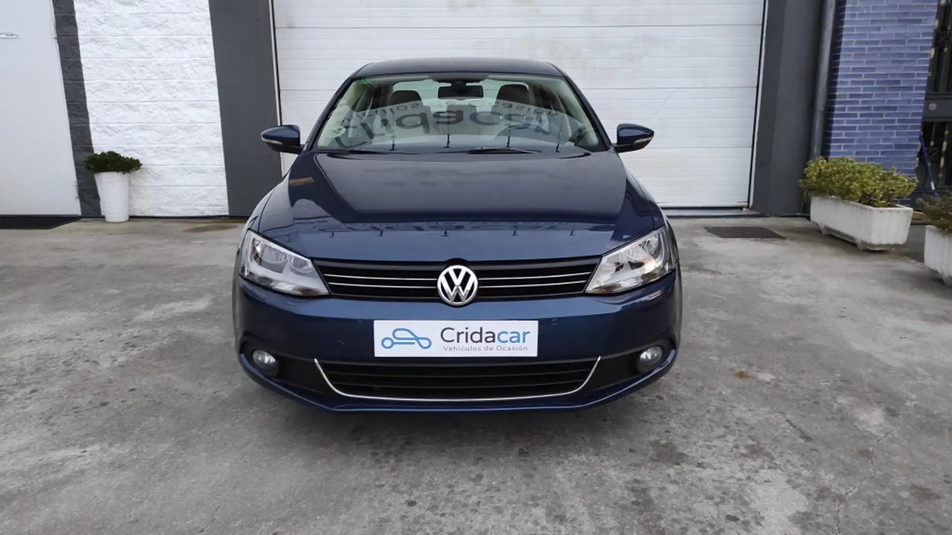 Volkswagen Jetta 1.6TDI Sport Azul - 2