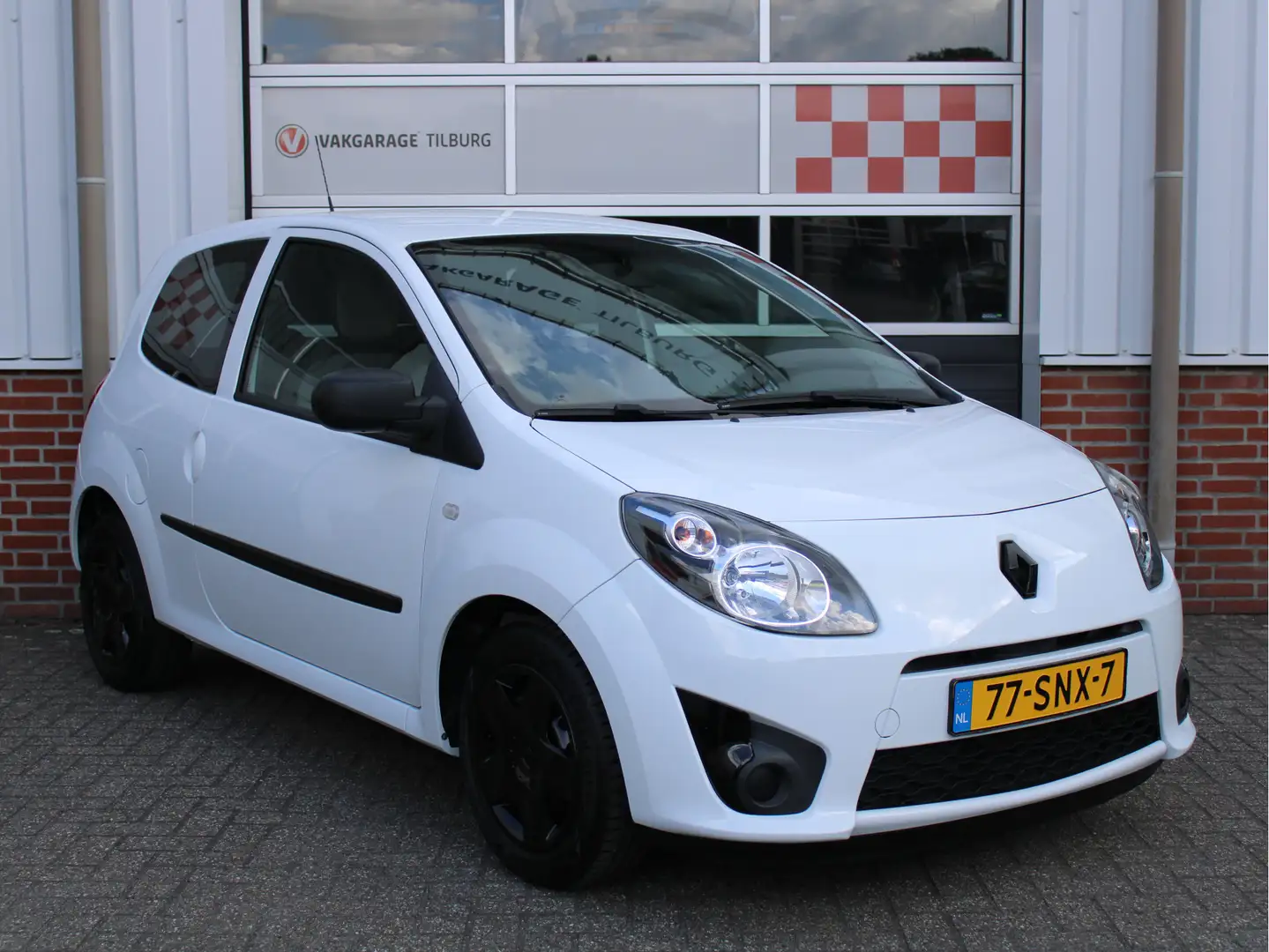 Renault Twingo 1.2-16V Black&White Authentique Airco/Nieuwe Distr Wit - 2