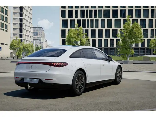 Mercedes-Benz Eqs view 3