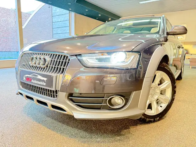 Audi A4 allroad 2.0TDI Quattro S tronic * Euro 6b * Toit Pano * Ac