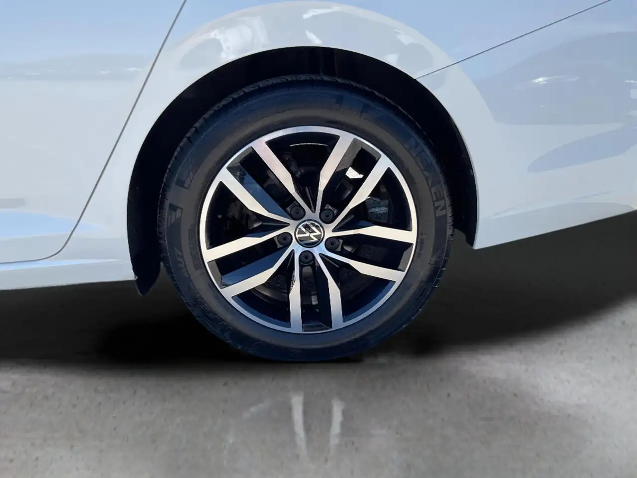 Volkswagen Jetta снимка Volkswagen Jetta