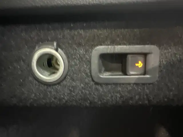 Volkswagen Passat view 7