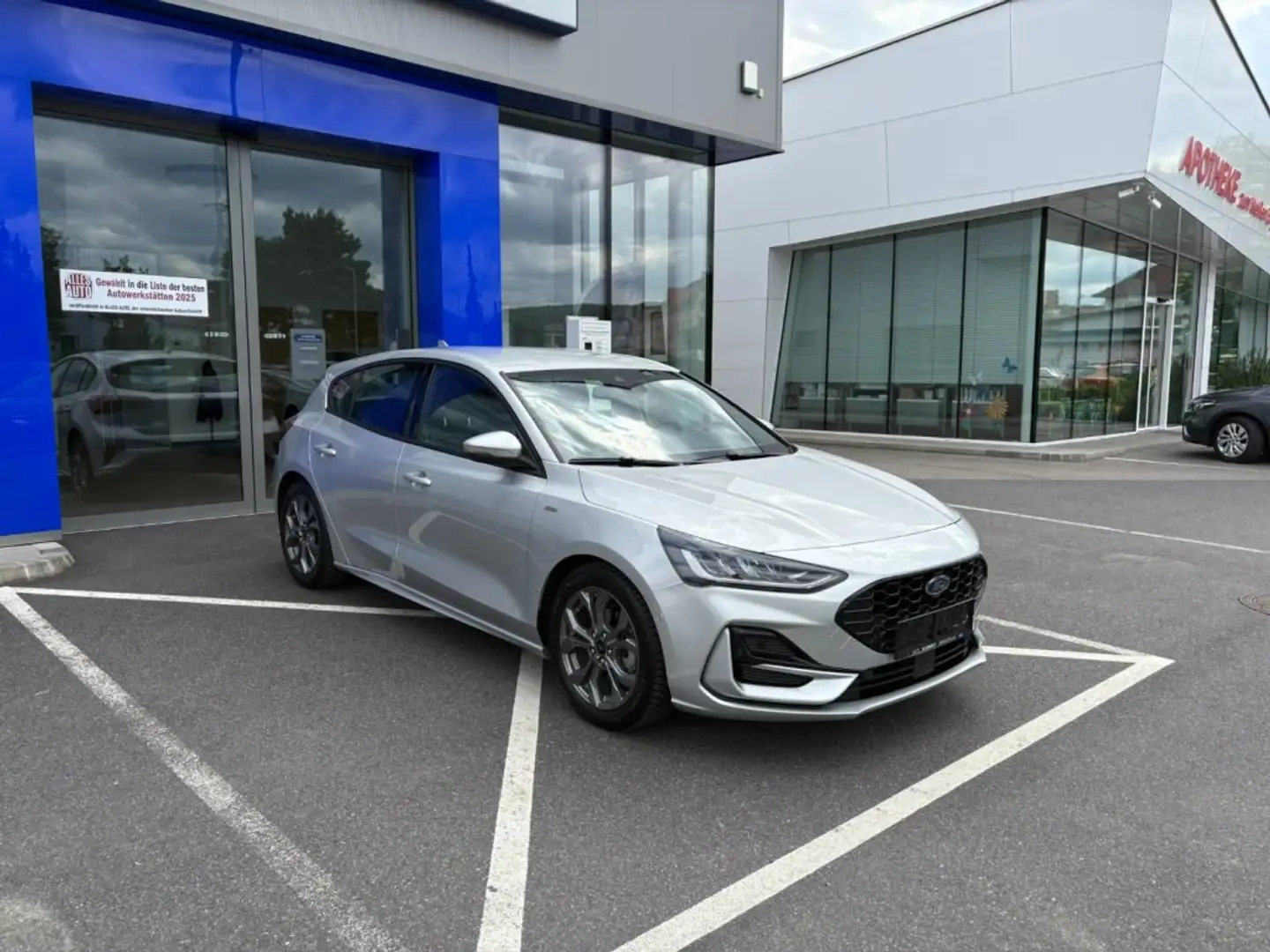 Ford Focus ST-Line 1.0 Ecoboost Silber - 2