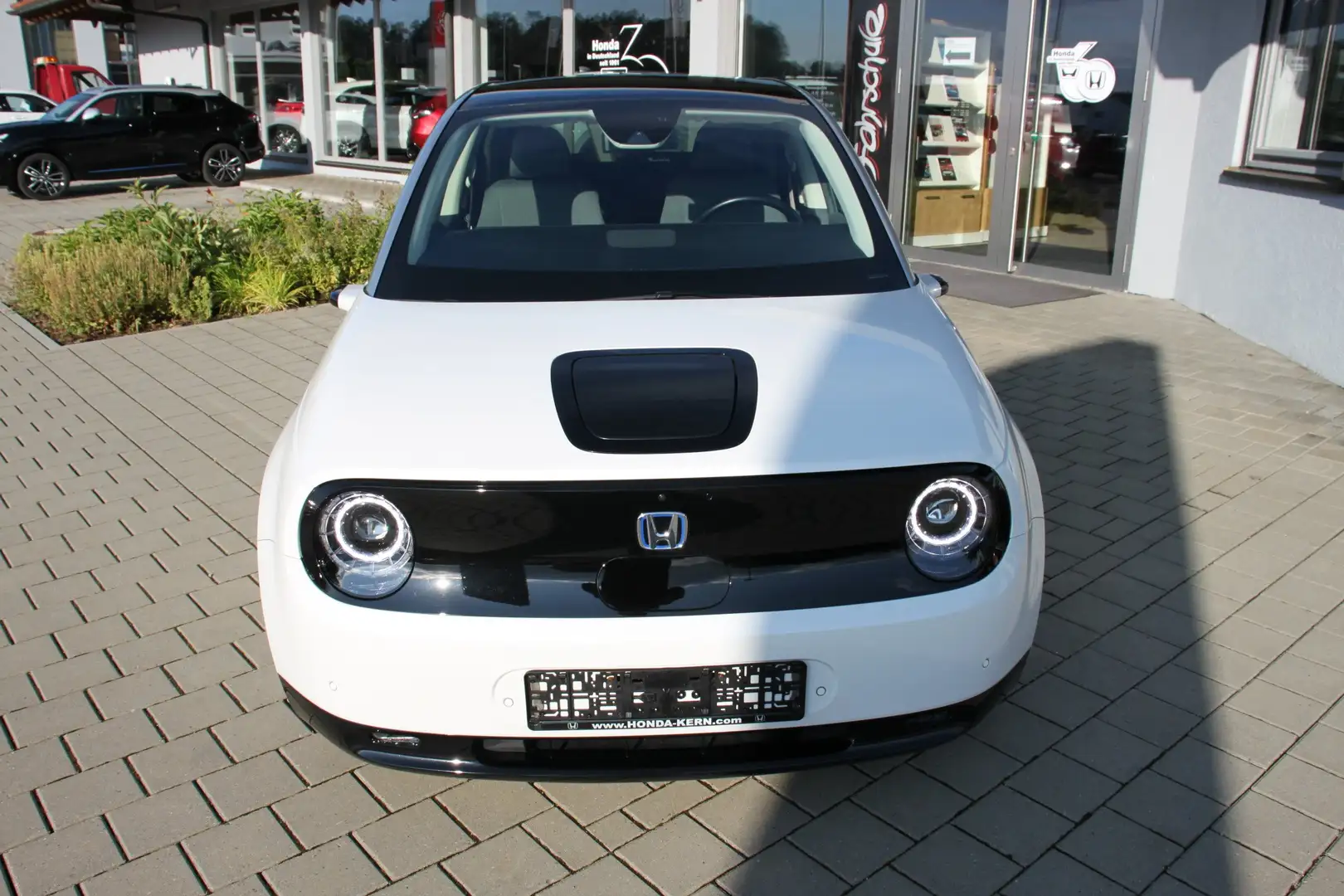 Honda e Advance 17 Weiß - 2