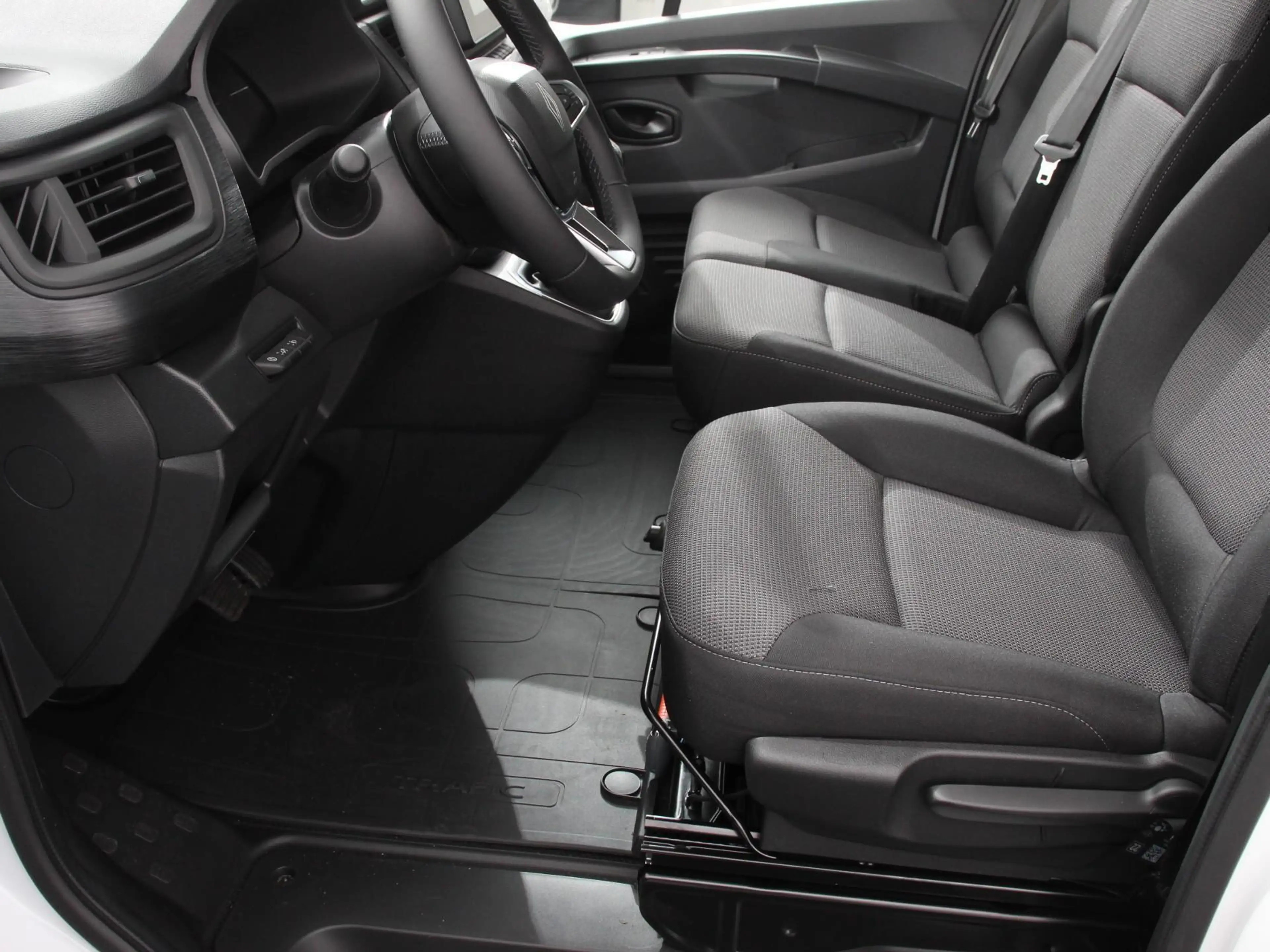 Renault Trafic 2.0 Blue dC1 150PK T30 L2H1 Advance Automaat Navig — photo 7