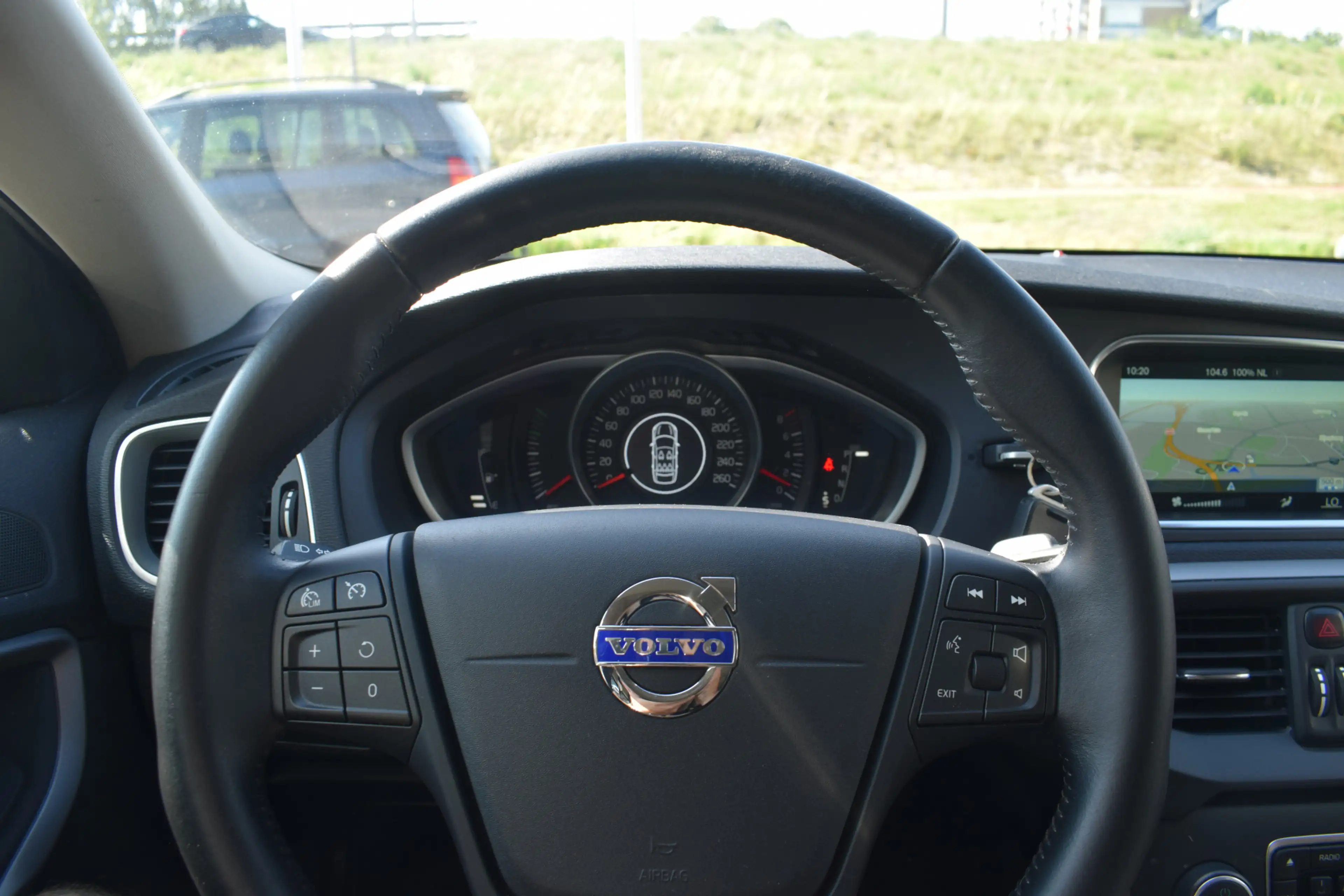 Volvo V40 Cross Country 1.5 T3 Momentum Automaat Climate Cruise PDC — photo 20