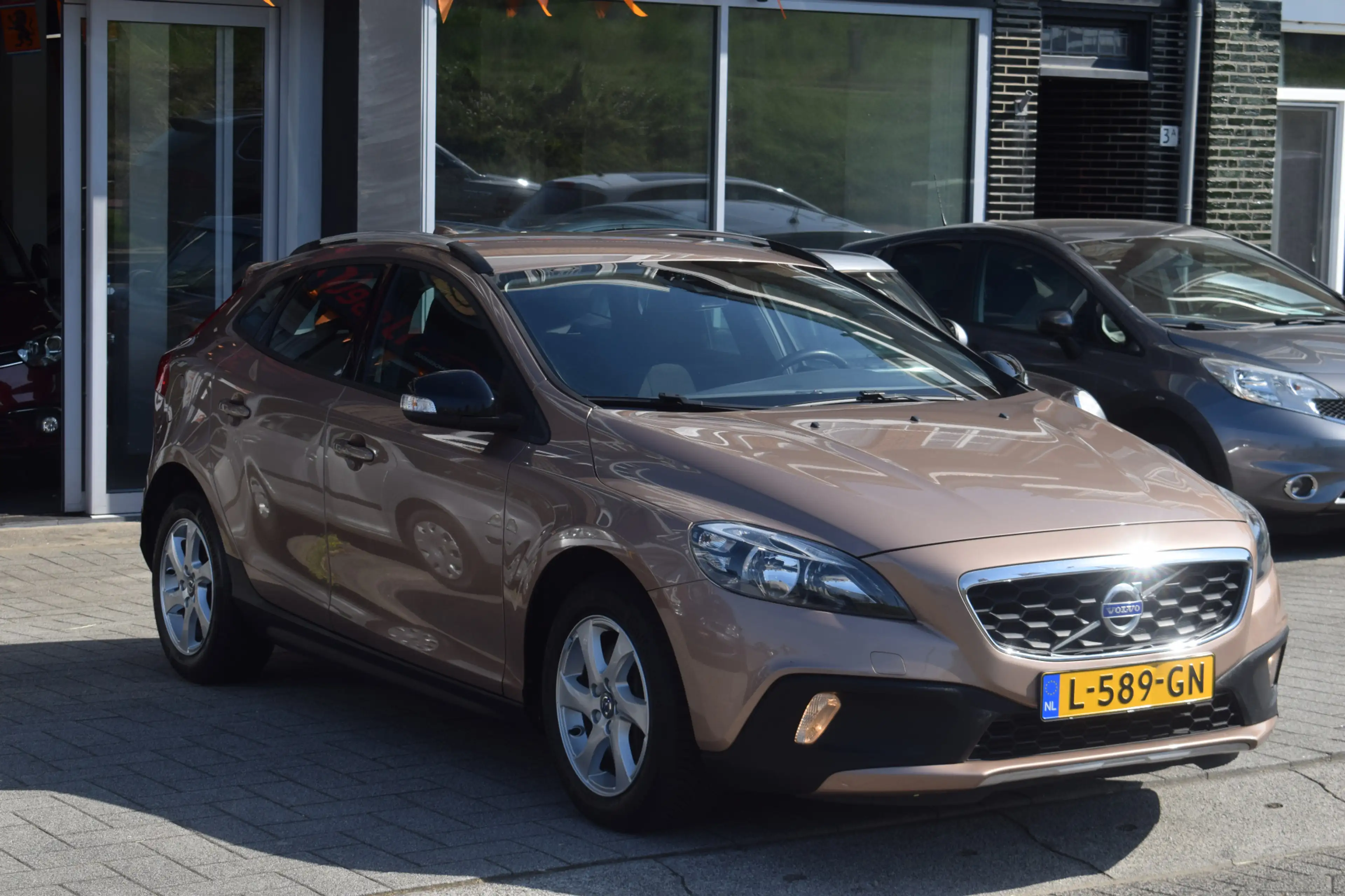 Volvo V40 Cross Country 1.5 T3 Momentum Automaat Climate Cruise PDC — photo 6