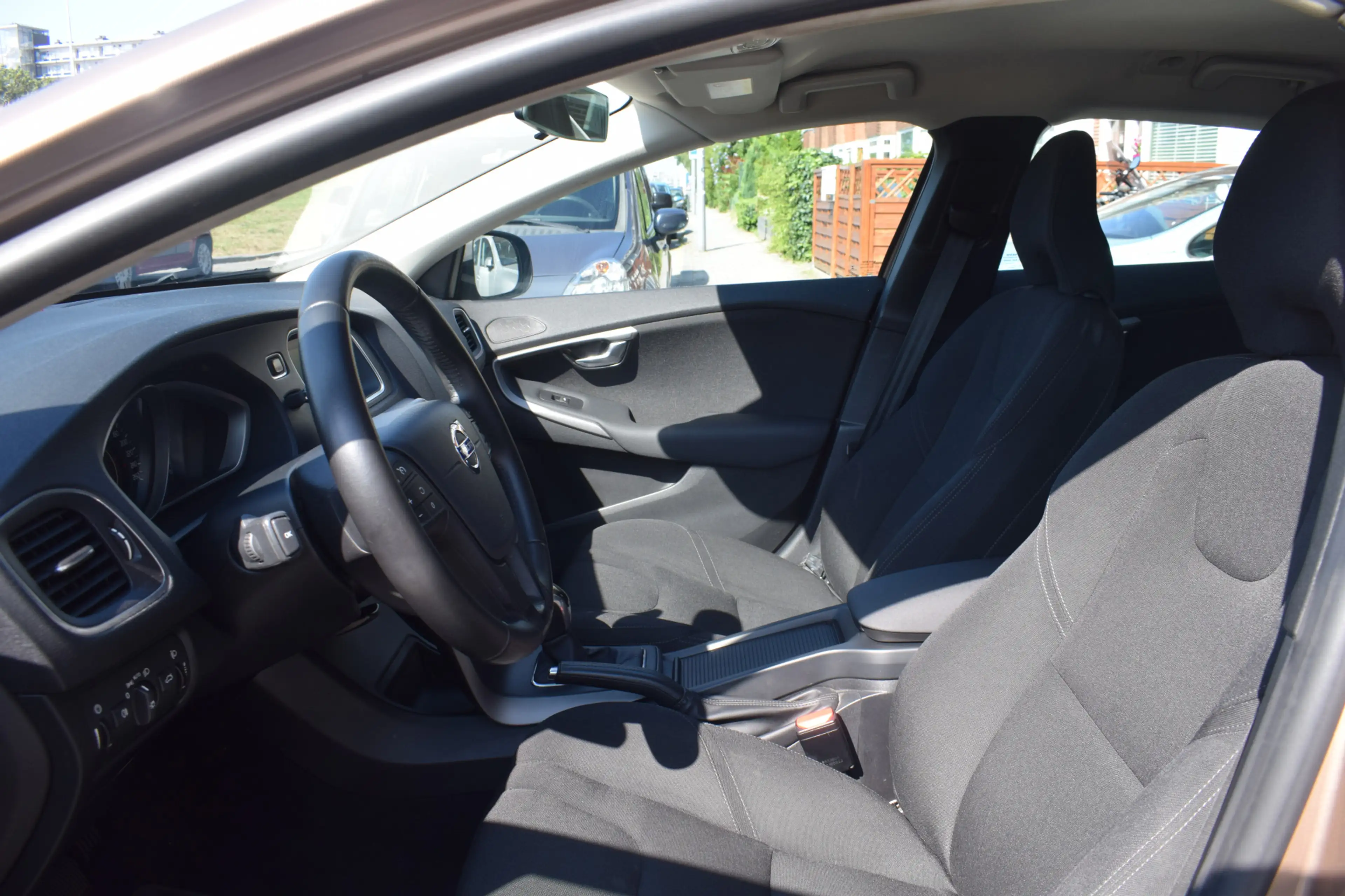 Volvo V40 Cross Country 1.5 T3 Momentum Automaat Climate Cruise PDC — photo 14