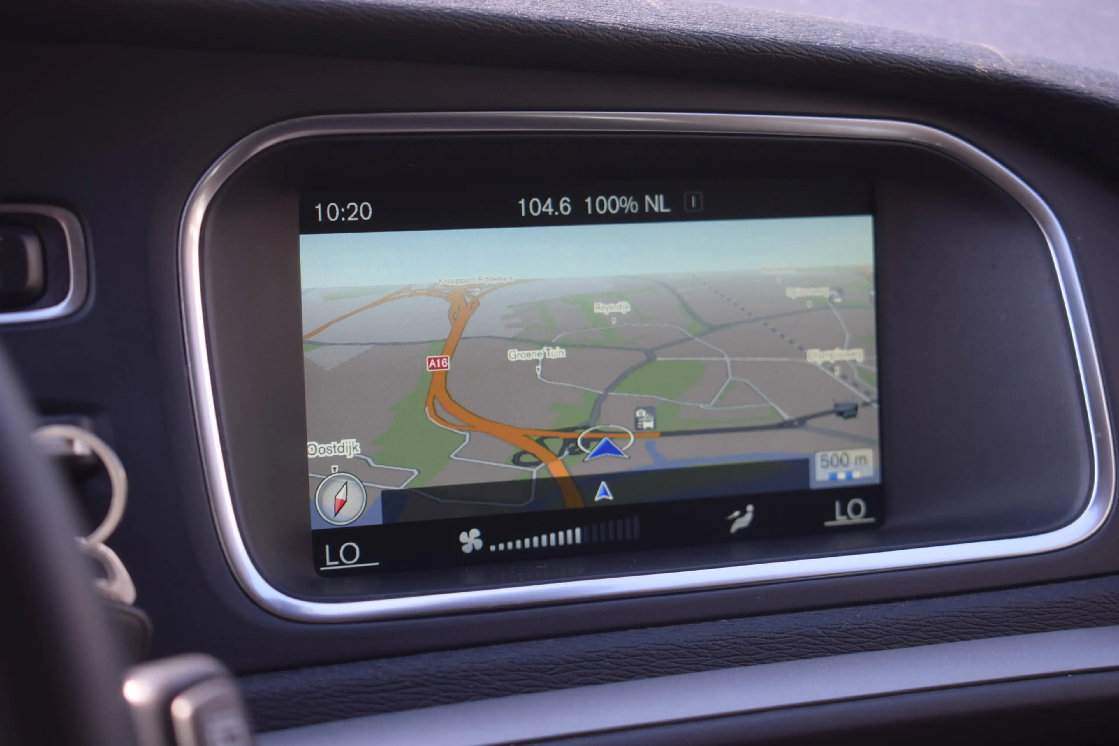 Volvo V40 Cross Country 1.5 T3 Momentum Automaat Climate Cruise PDC — photo 25