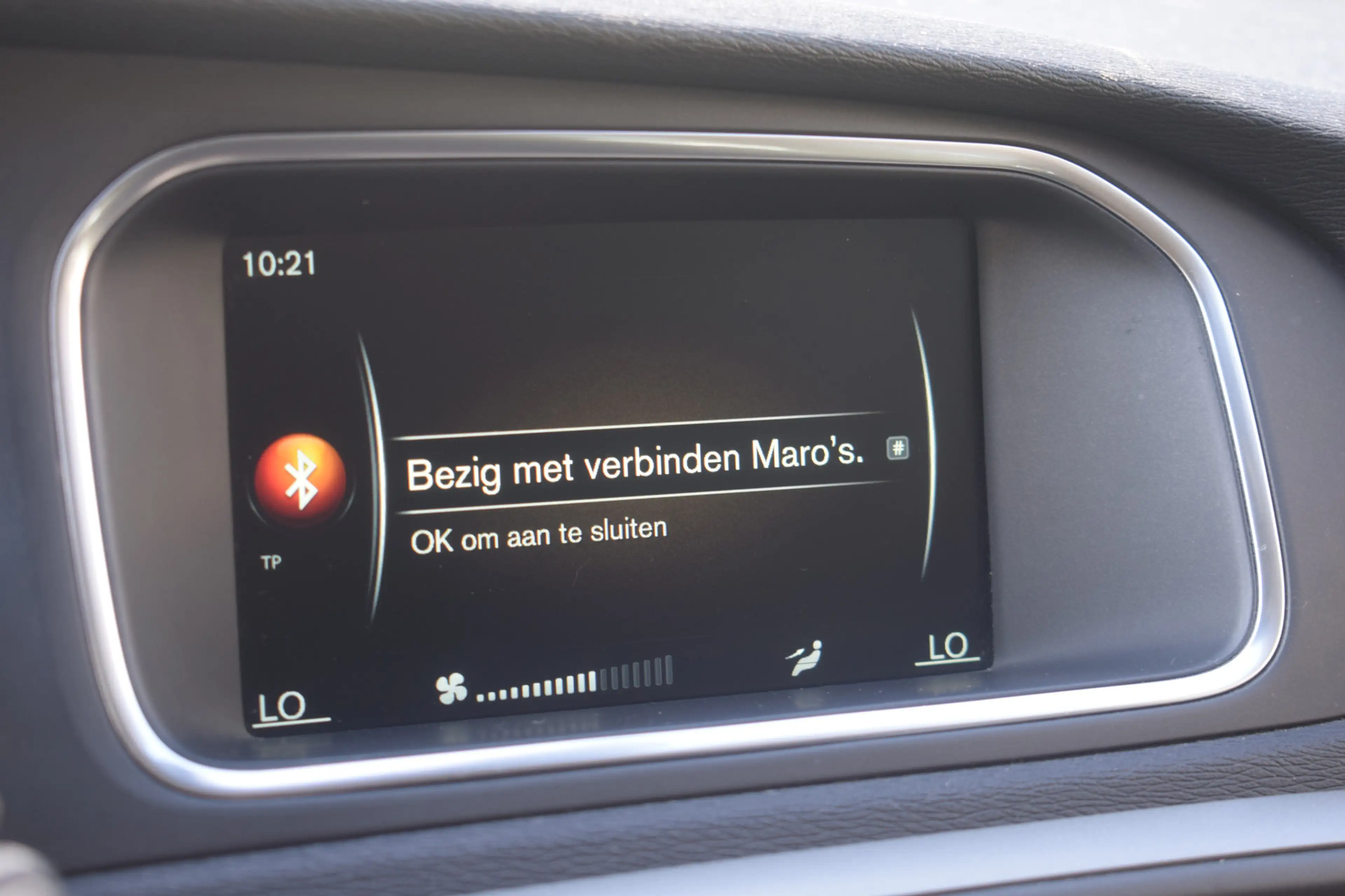 Volvo V40 Cross Country 1.5 T3 Momentum Automaat Climate Cruise PDC — photo 27
