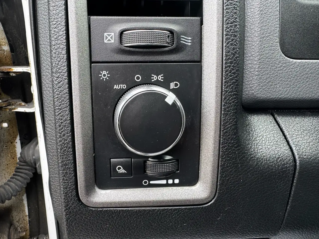 RAM 2500 снимка RAM 2500