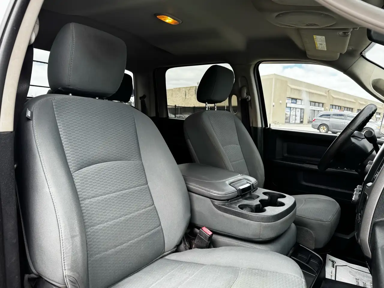 RAM 2500 снимка RAM 2500
