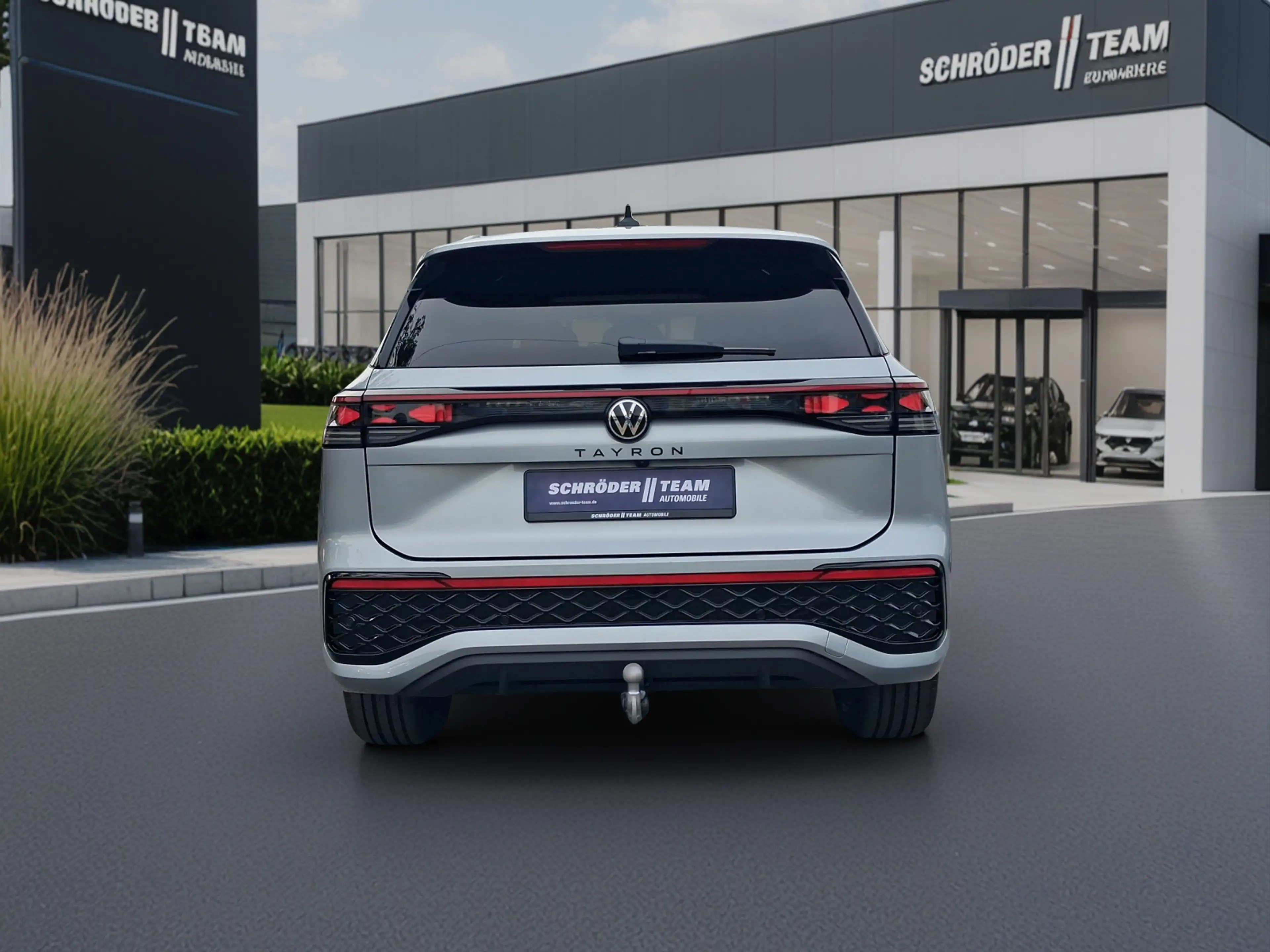 Volkswagen Tayron R-Line 1,5 l eHybrid OPF 130 kW (177 PS) / 85 k... — photo 4