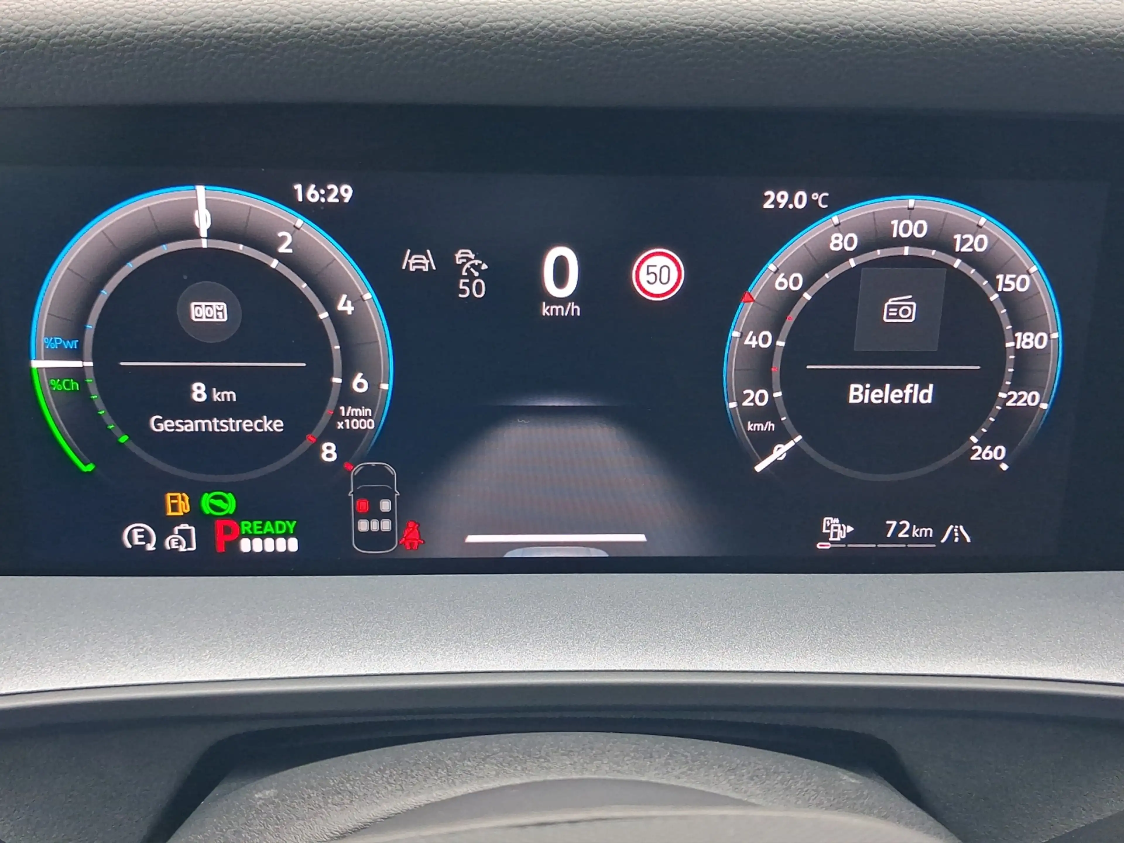 Volkswagen Tayron R-Line 1,5 l eHybrid OPF 130 kW (177 PS) / 85 k... — photo 9