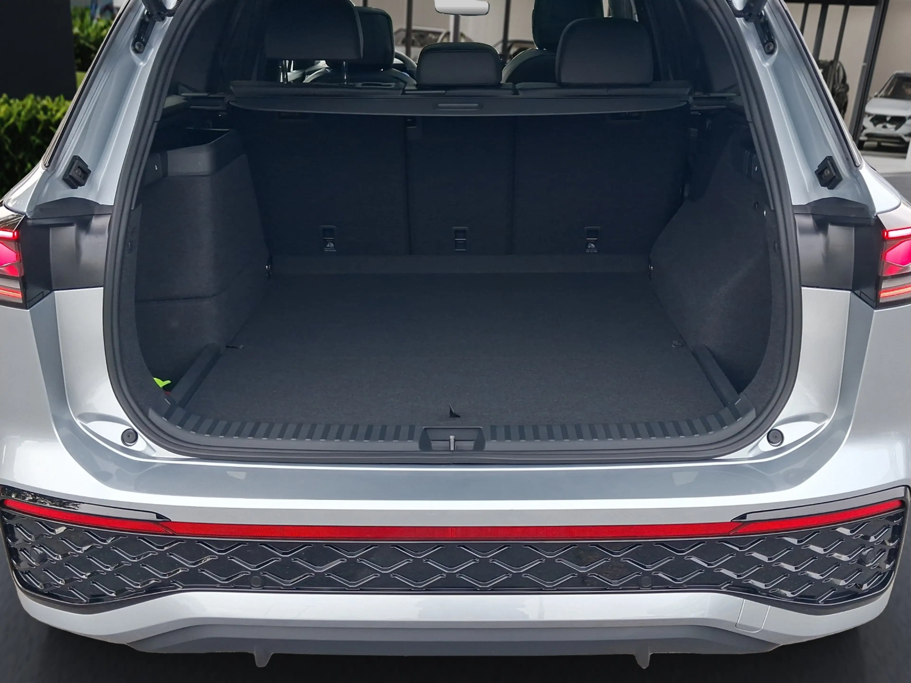 Volkswagen Tayron R-Line 1,5 l eHybrid OPF 130 kW (177 PS) / 85 k... — photo 14
