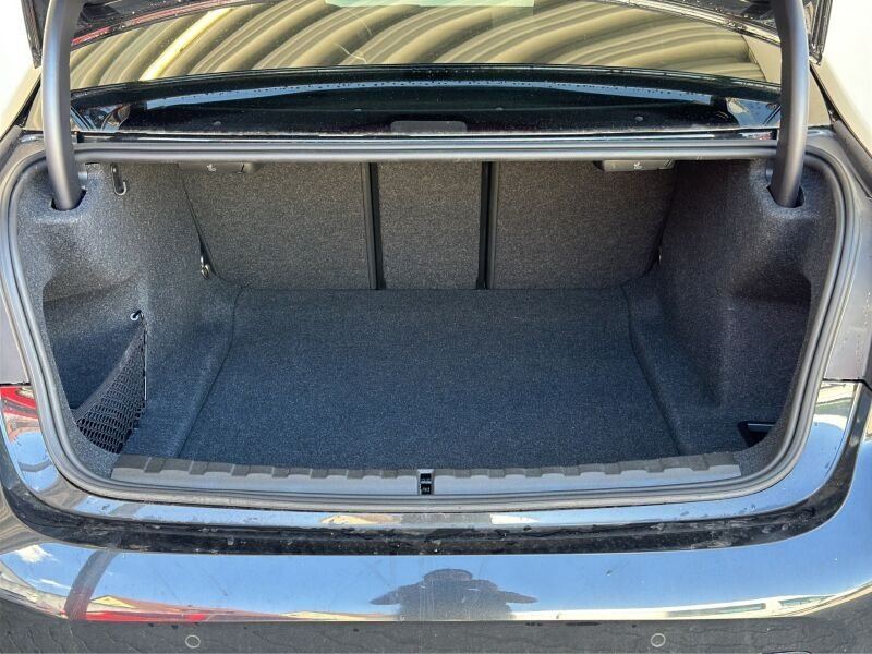 BMW 340 Mi xDrive Limousine — photo 10