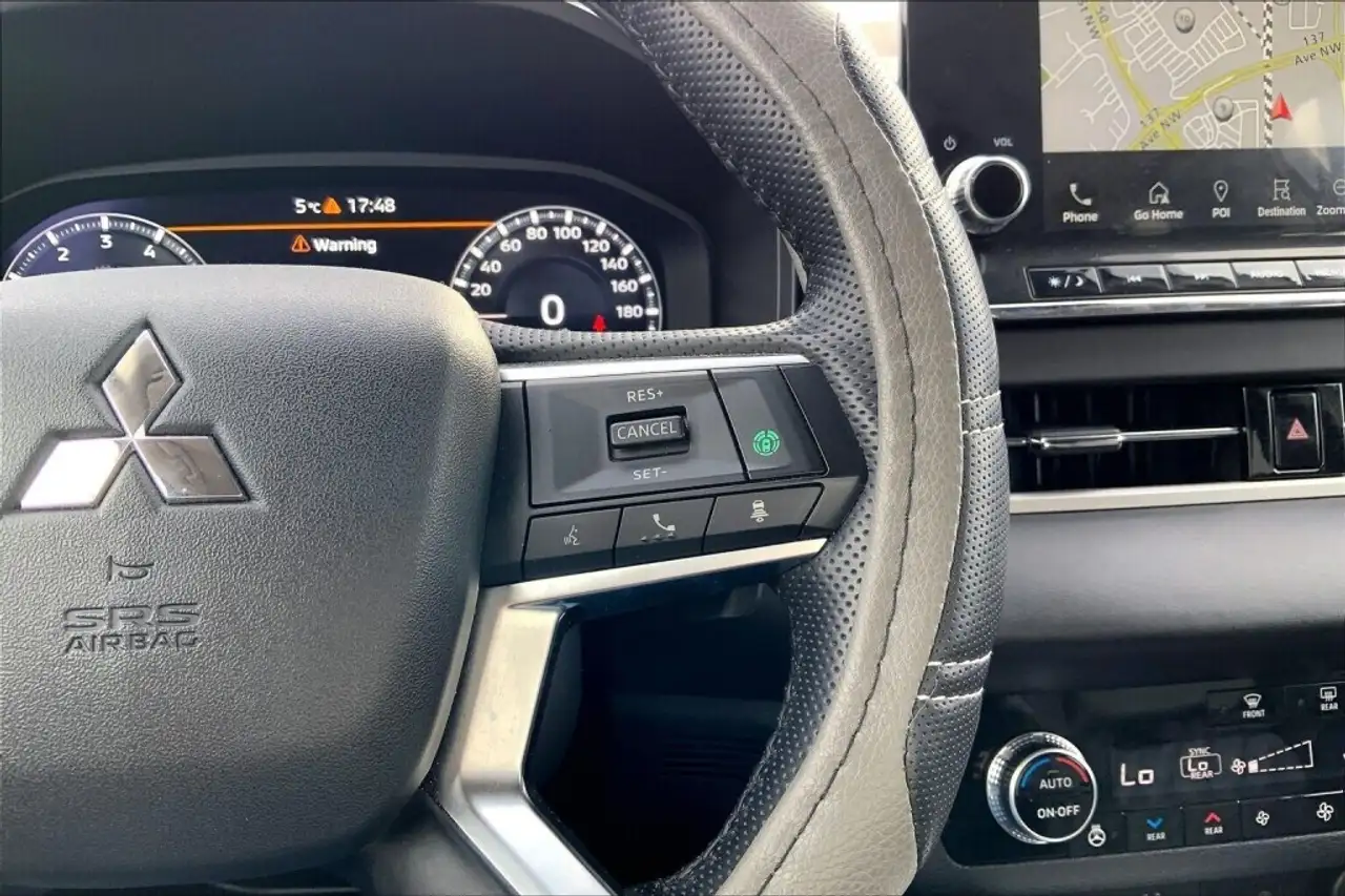 Mitsubishi Outlander снимка Mitsubishi Outlander