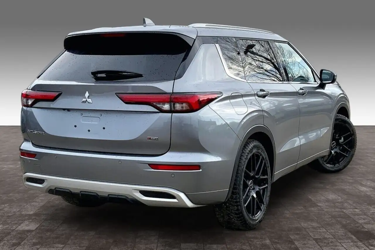 Mitsubishi Outlander снимка Mitsubishi Outlander