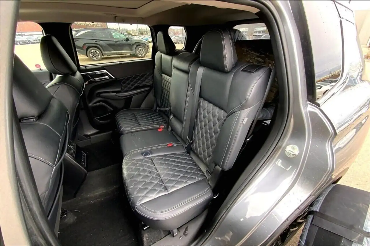 Mitsubishi Outlander снимка Mitsubishi Outlander
