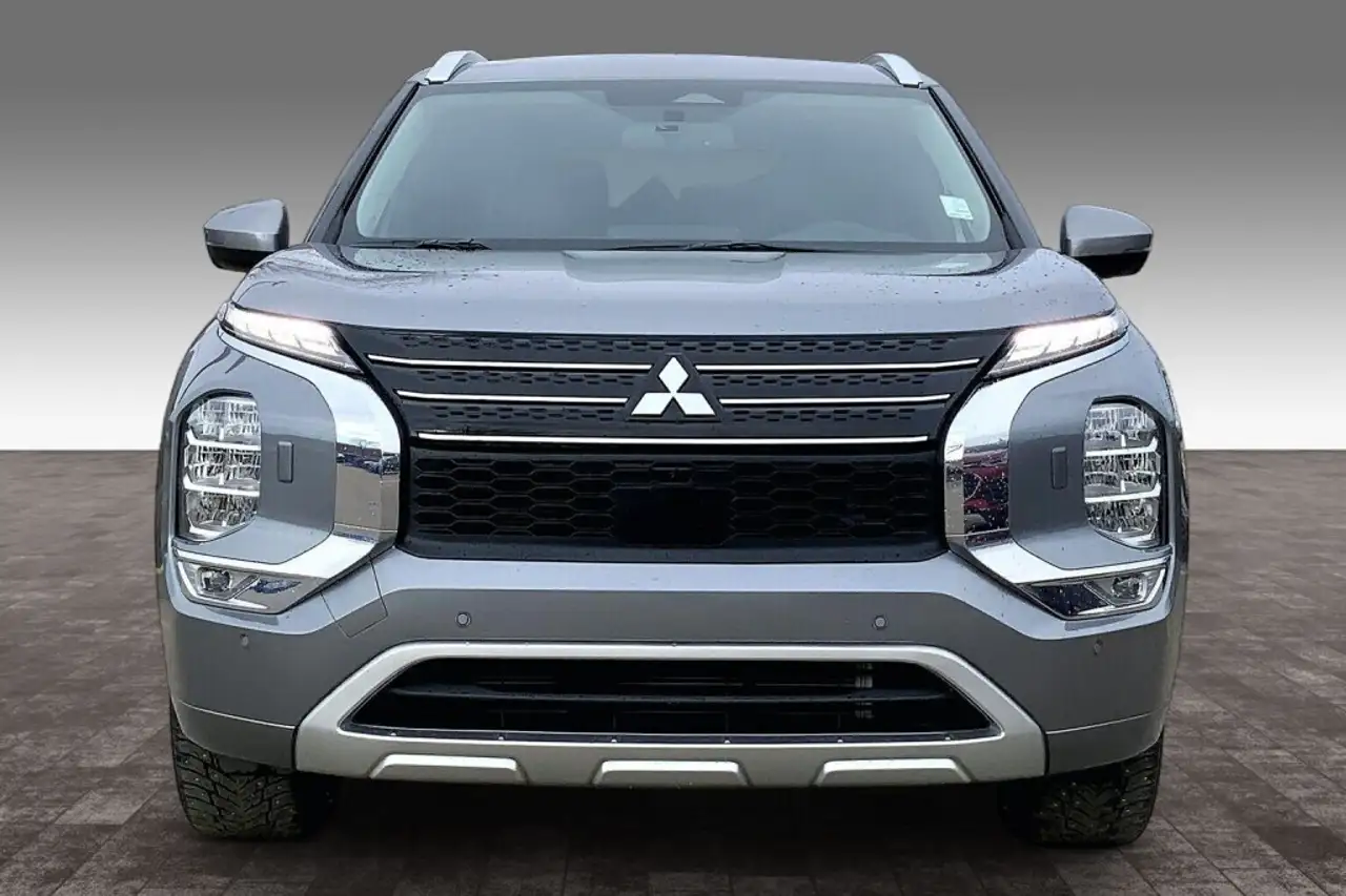 Mitsubishi Outlander снимка Mitsubishi Outlander