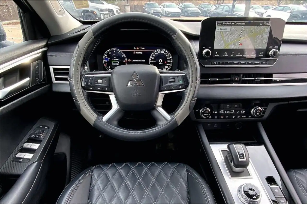 Mitsubishi Outlander снимка Mitsubishi Outlander