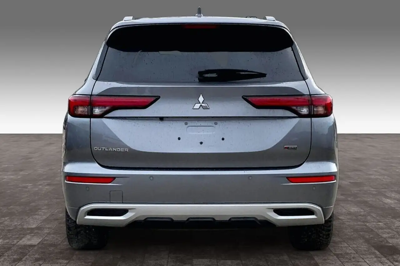 Mitsubishi Outlander снимка Mitsubishi Outlander