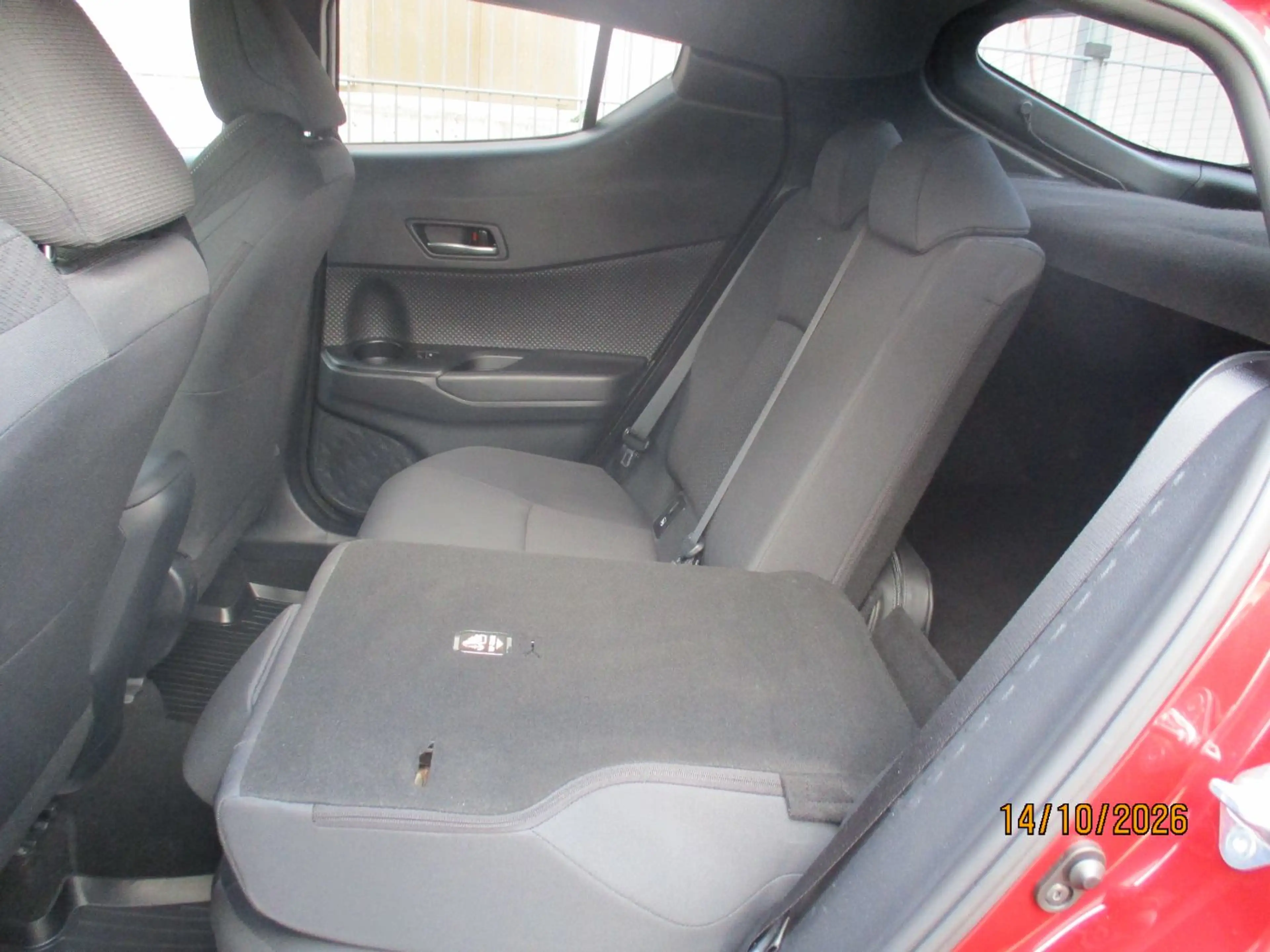 Toyota C-HR 1.8 C-LUB ACC+LED+Navi+SHZ+2xKlima+Kam.+PDC — photo 9