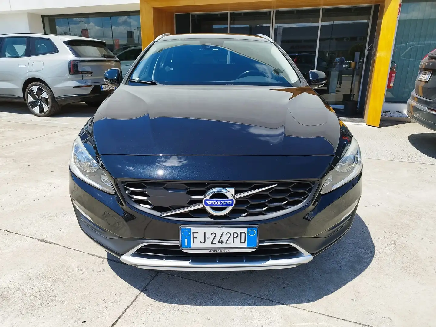 Volvo V60 Cross Country V60 I 2014 Cross Country 2.0 d3 Business Nero - 2