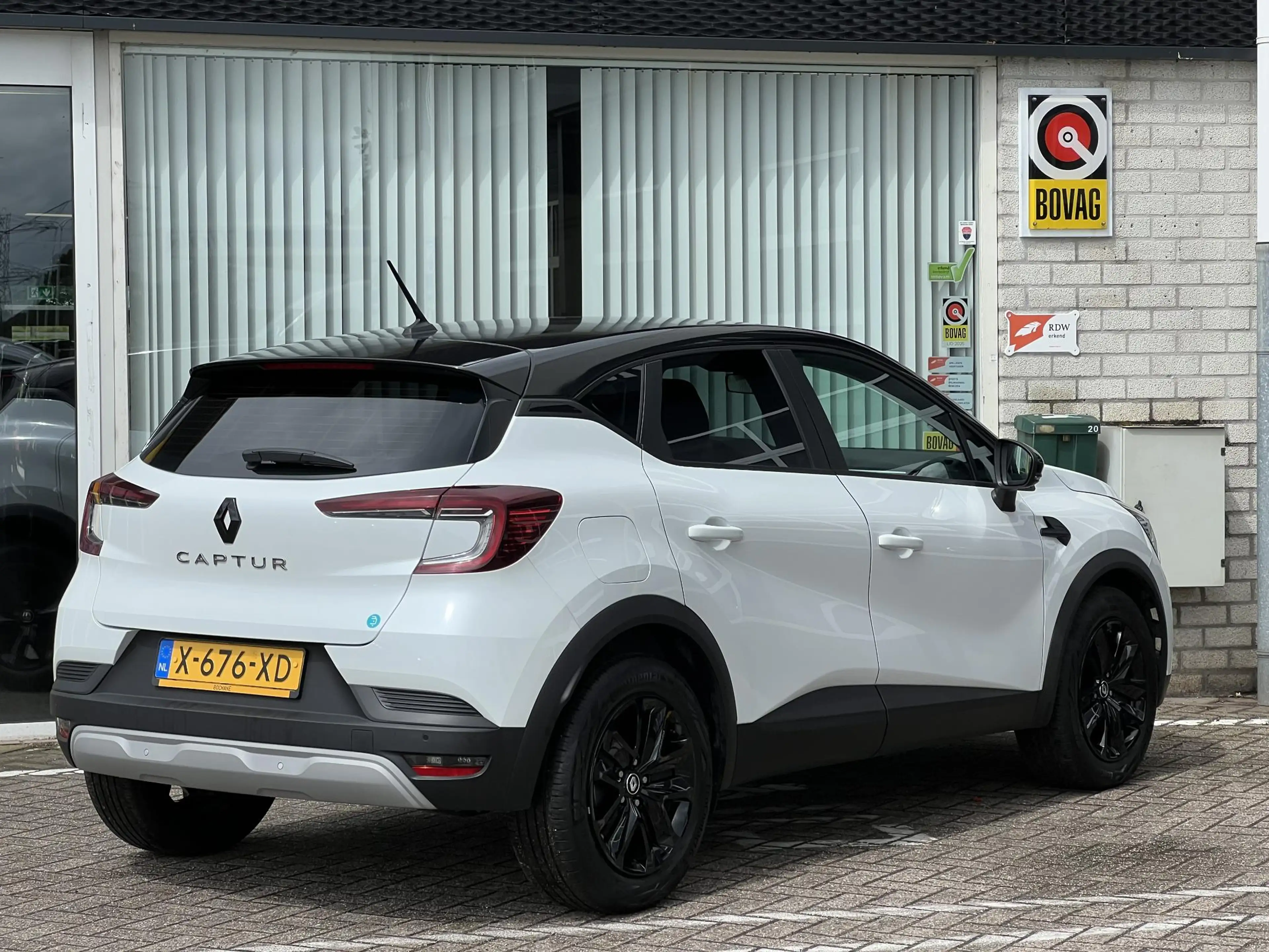 Renault Captur 1.0 TCe 90 evolution Black Line | Navigatie | Clim — photo 6