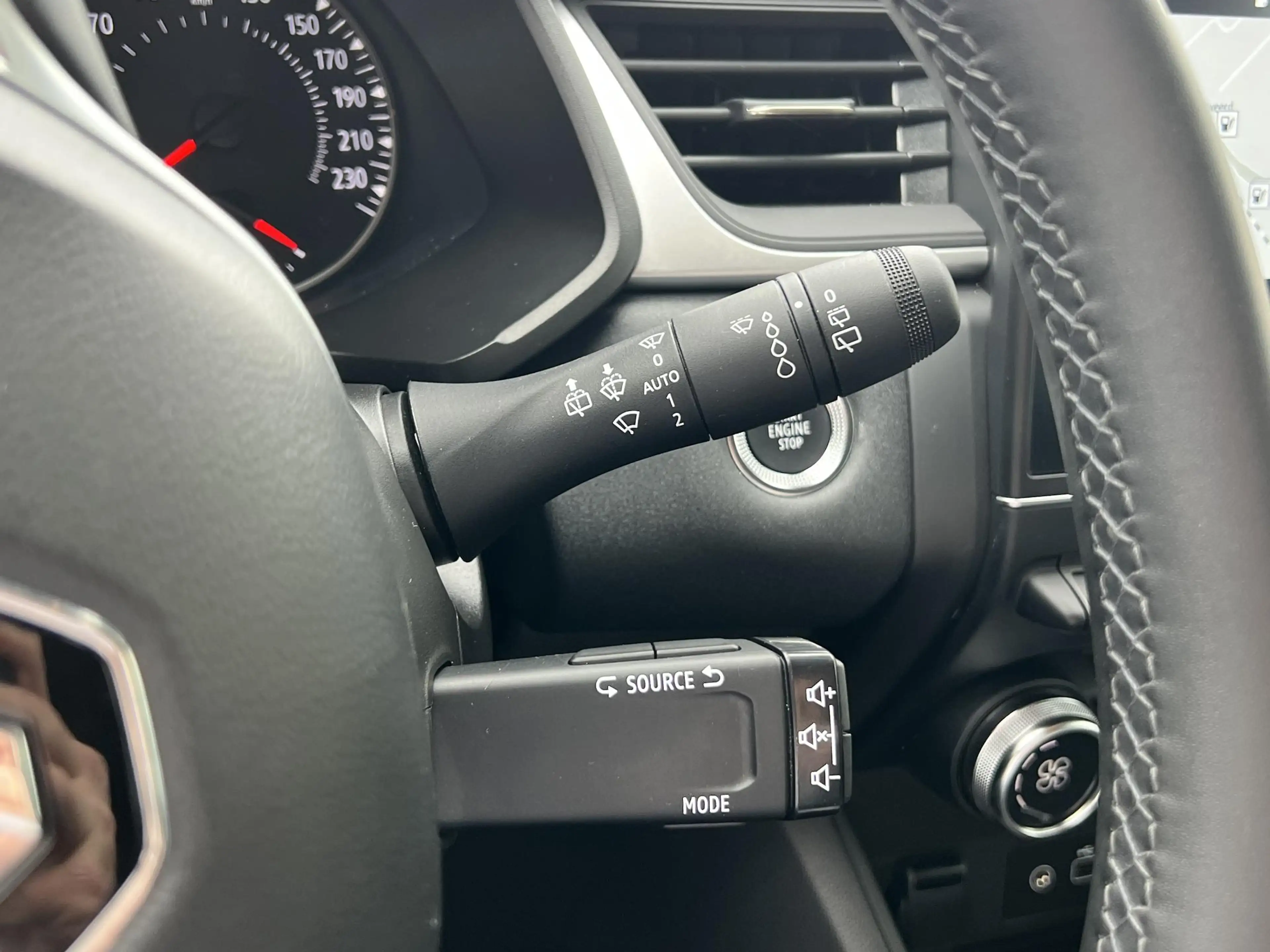Renault Captur 1.0 TCe 90 evolution Black Line | Navigatie | Clim — photo 24