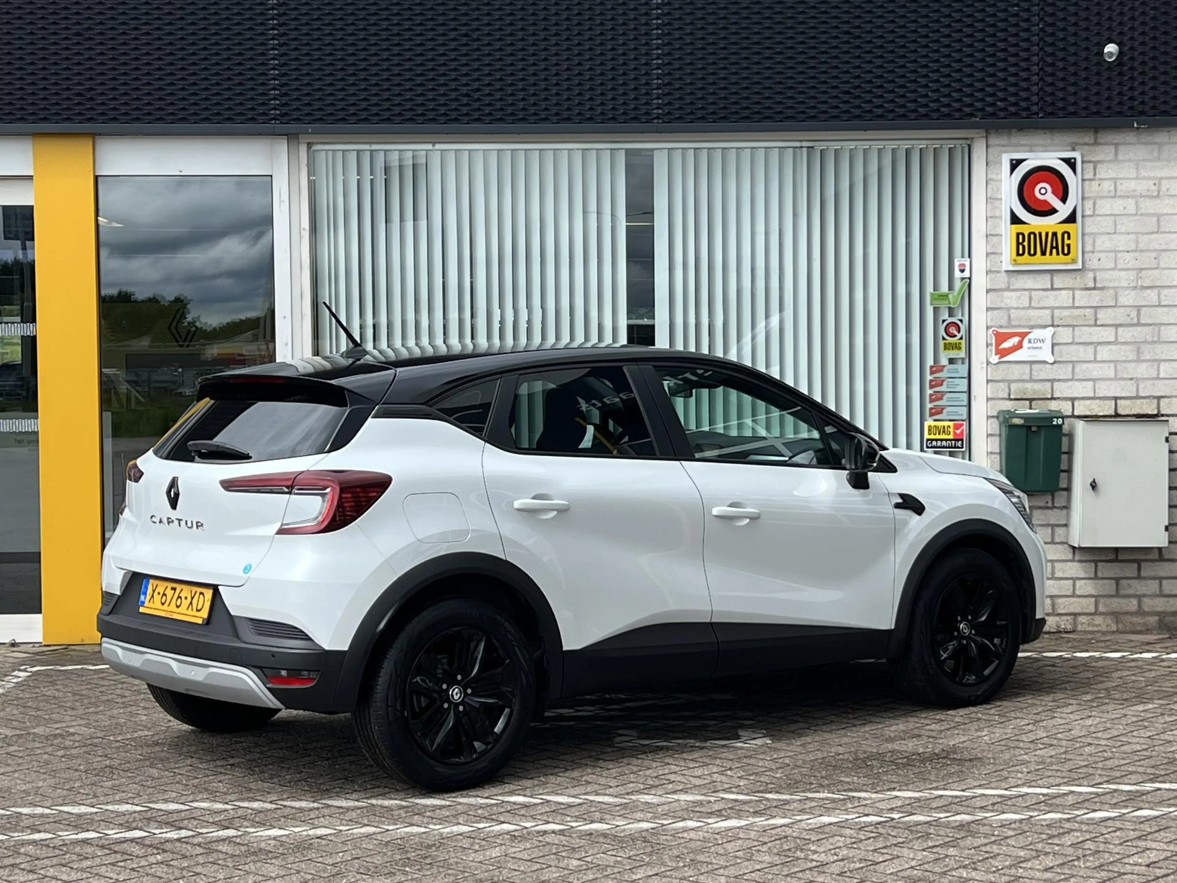 Renault Captur 1.0 TCe 90 evolution Black Line | Navigatie | Clim — photo 2
