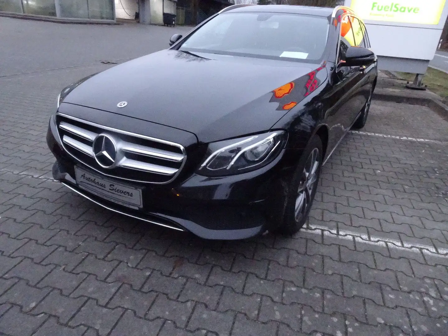 Mercedes-Benz E 220 d T-Modell Noir - 2