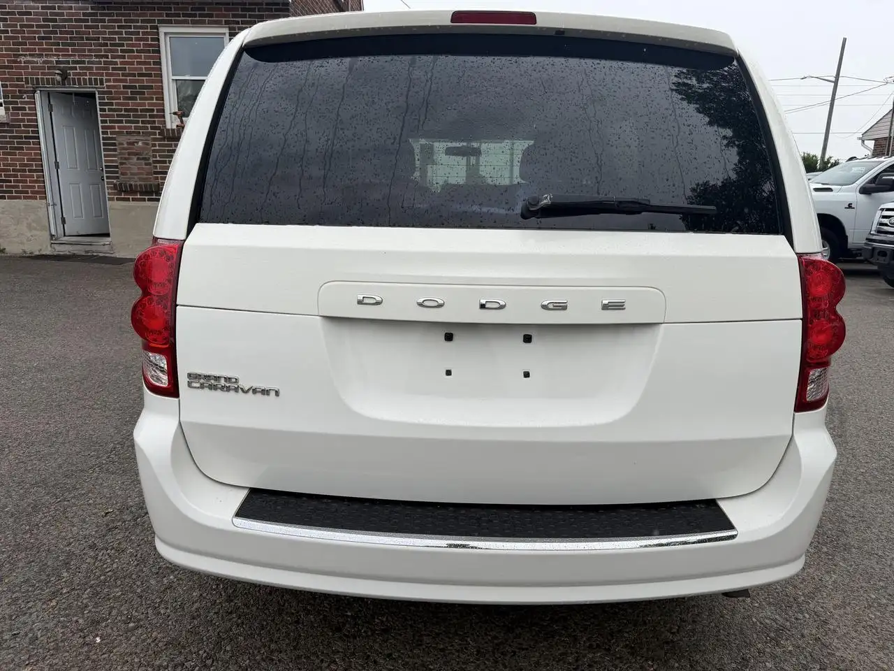 Dodge Grand Caravan photo Dodge Grand Caravan