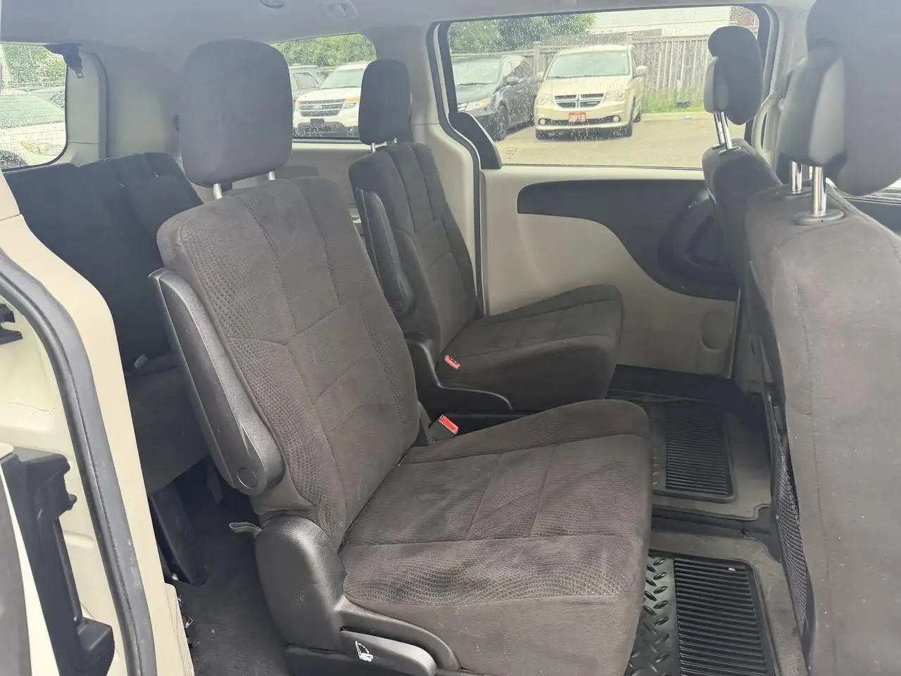 Dodge Grand Caravan photo Dodge Grand Caravan