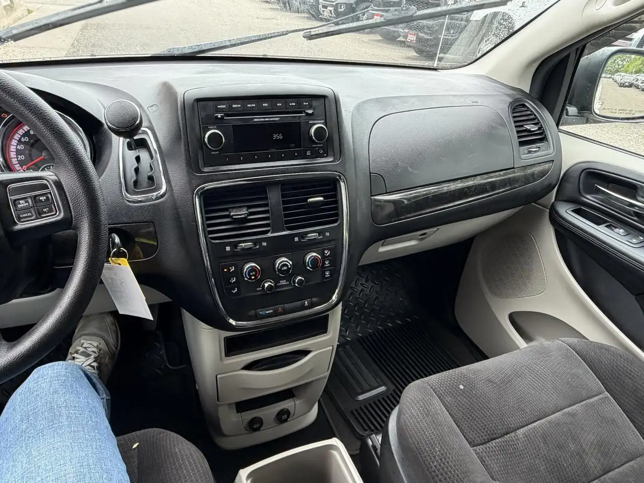 Dodge Grand Caravan photo Dodge Grand Caravan