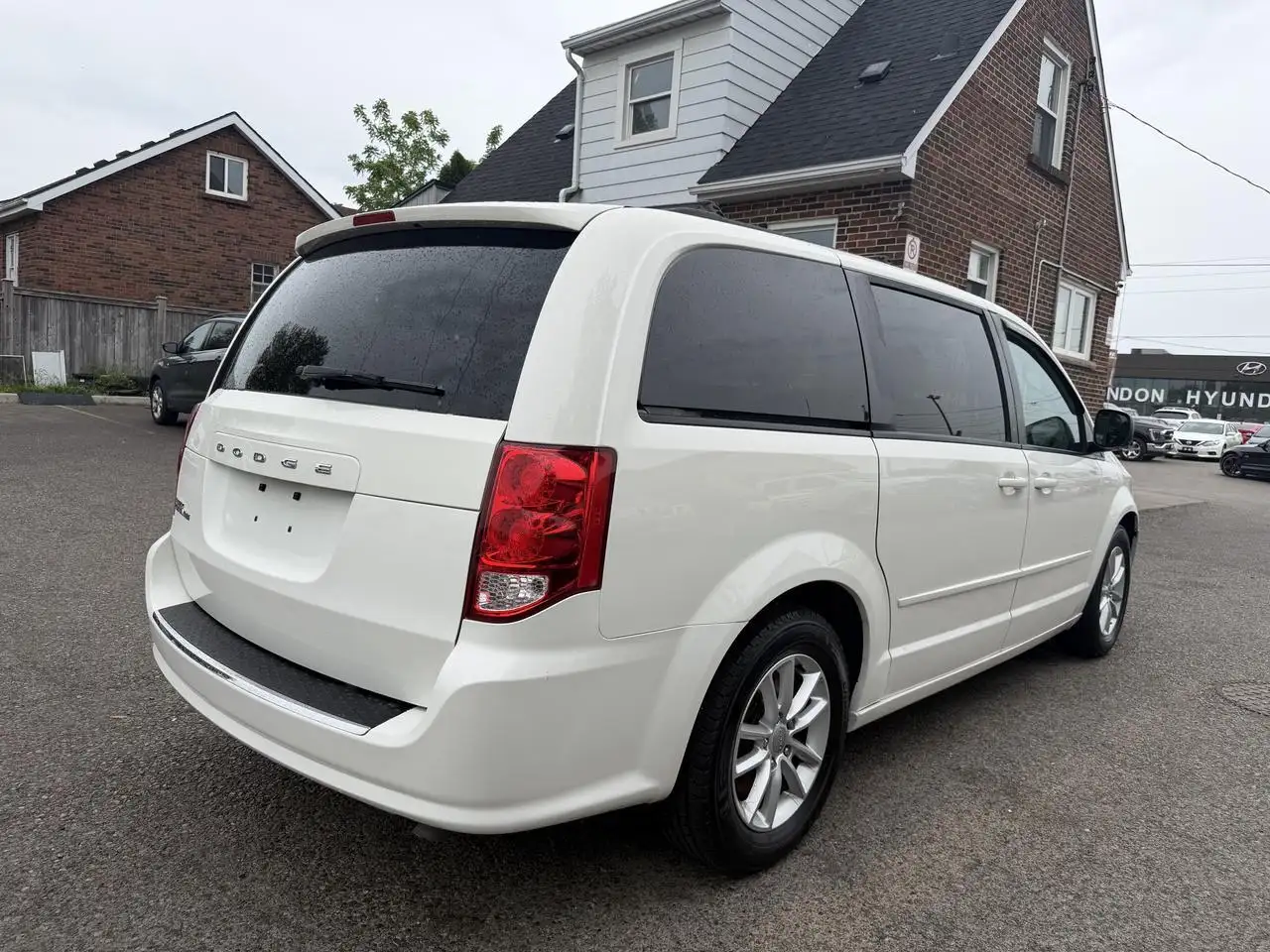 Dodge Grand Caravan photo Dodge Grand Caravan