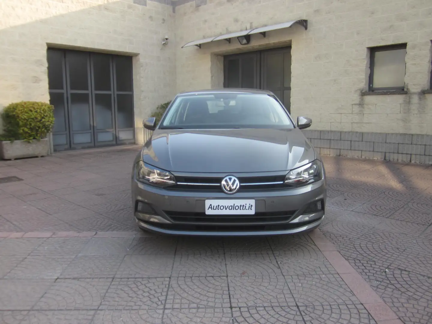 Volkswagen Polo 1.0 evo GPL Comfortline 80cv (ok anche neopaten.) Grau - 2
