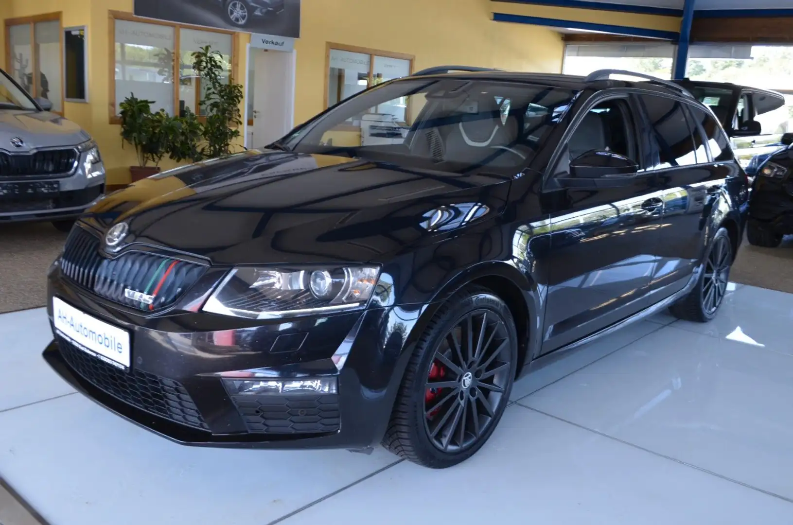 Skoda Octavia Combi RS XENON / NAVI / LEDER / PDC Schwarz - 1