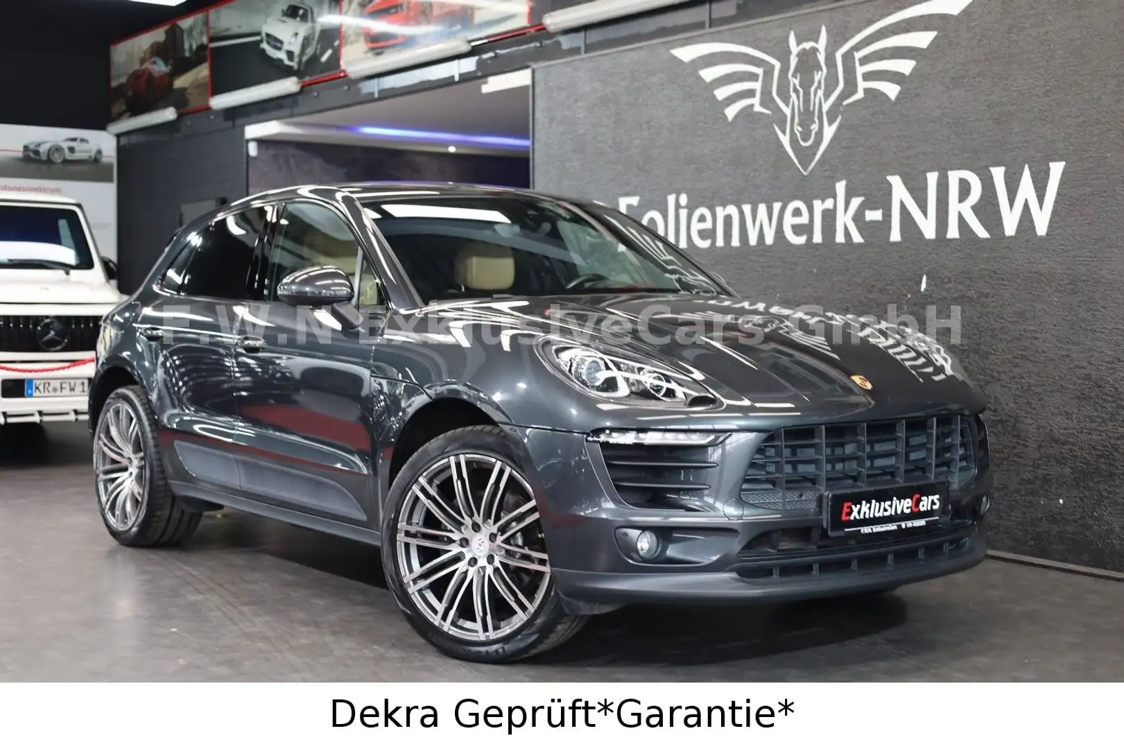 Porsche Macan 2.0l Facelift*AHK*14-Wege*Leder* Gris - 1